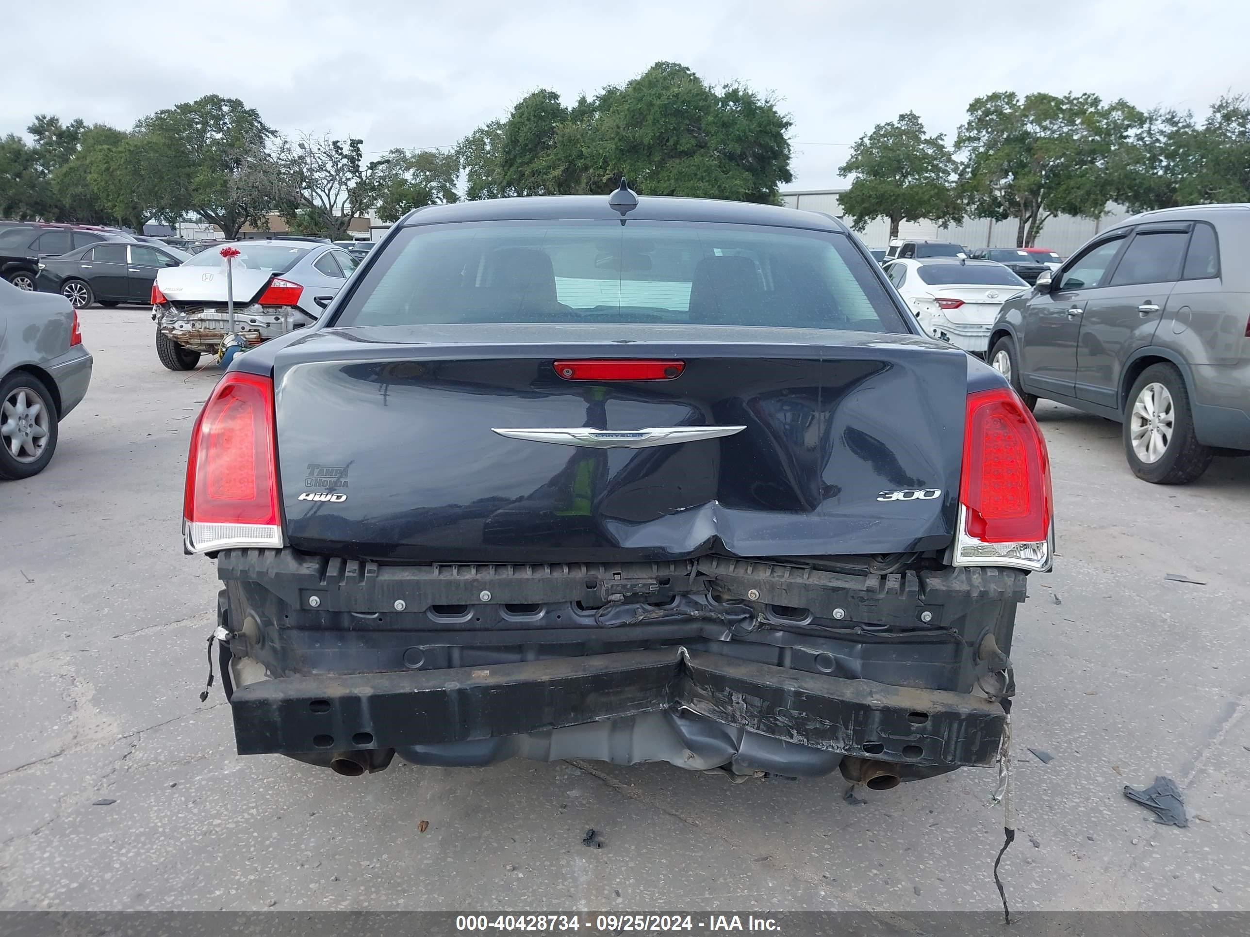 2015 Chrysler 300 Limited Blue vin: 2C3CCARGXFH757085