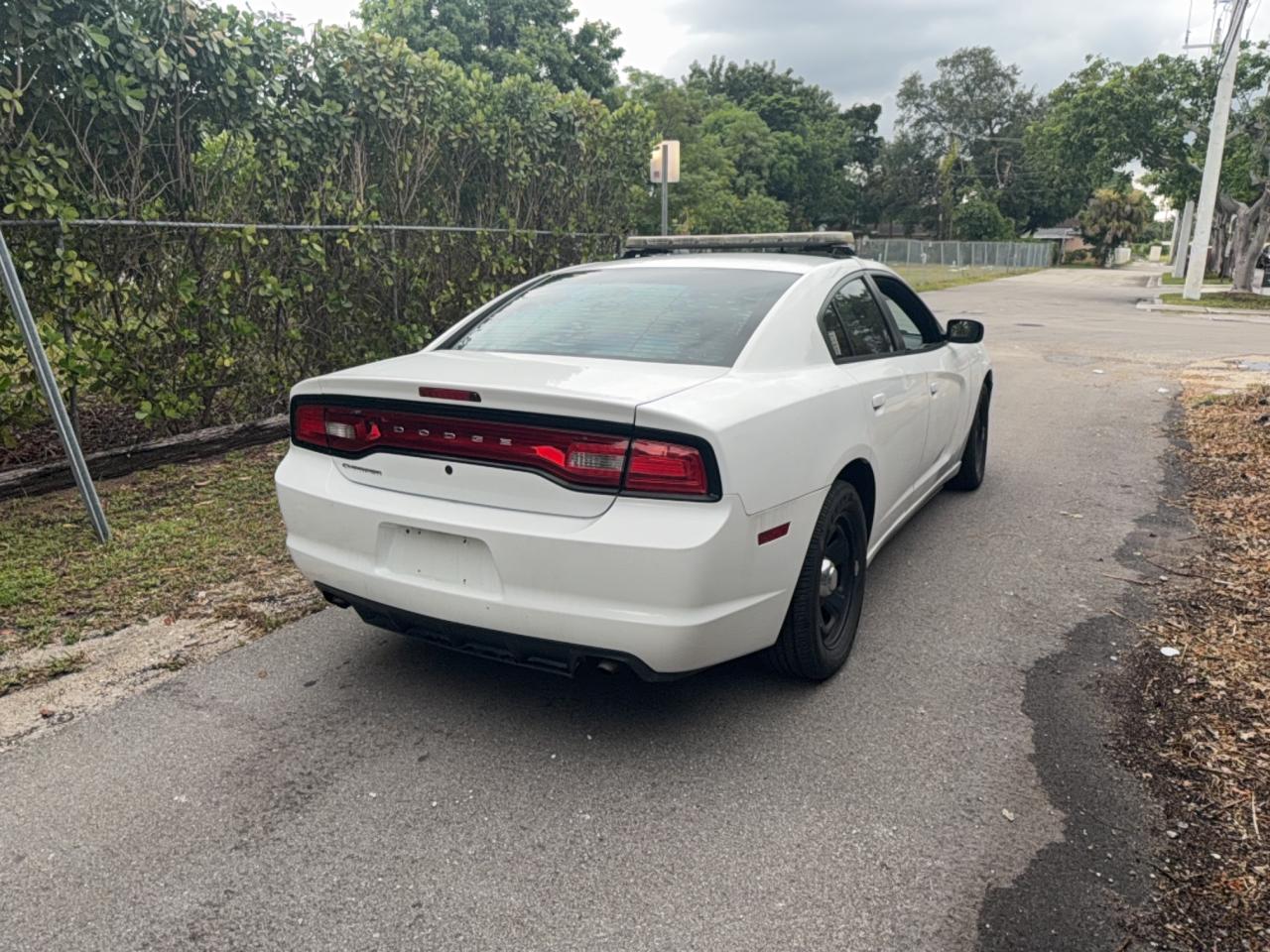 2014 Dodge Charger Police White vin: 2C3CDXAG7EH124781