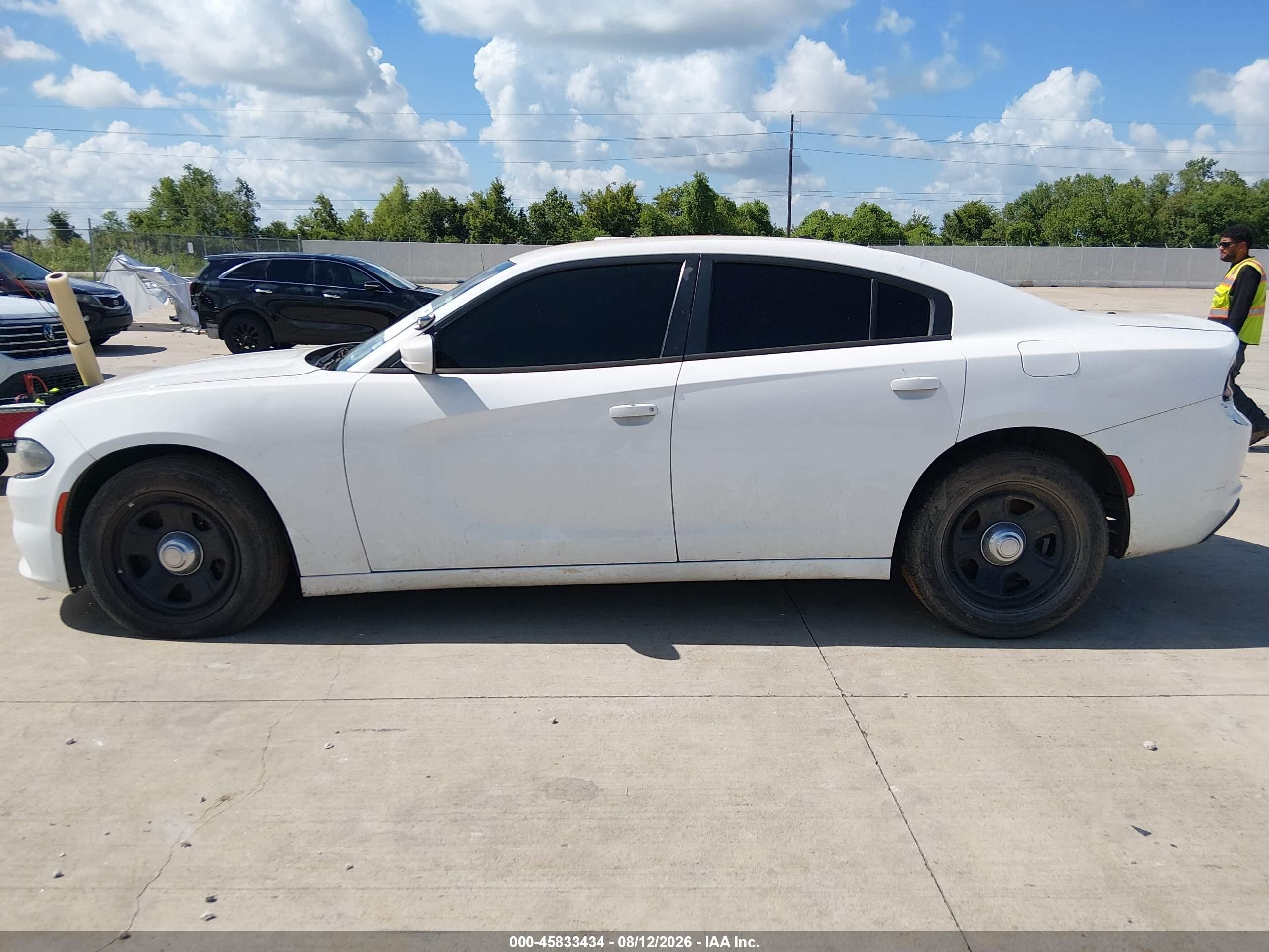 2015 Dodge Charger Police White vin: 2C3CDXAT2FH732593