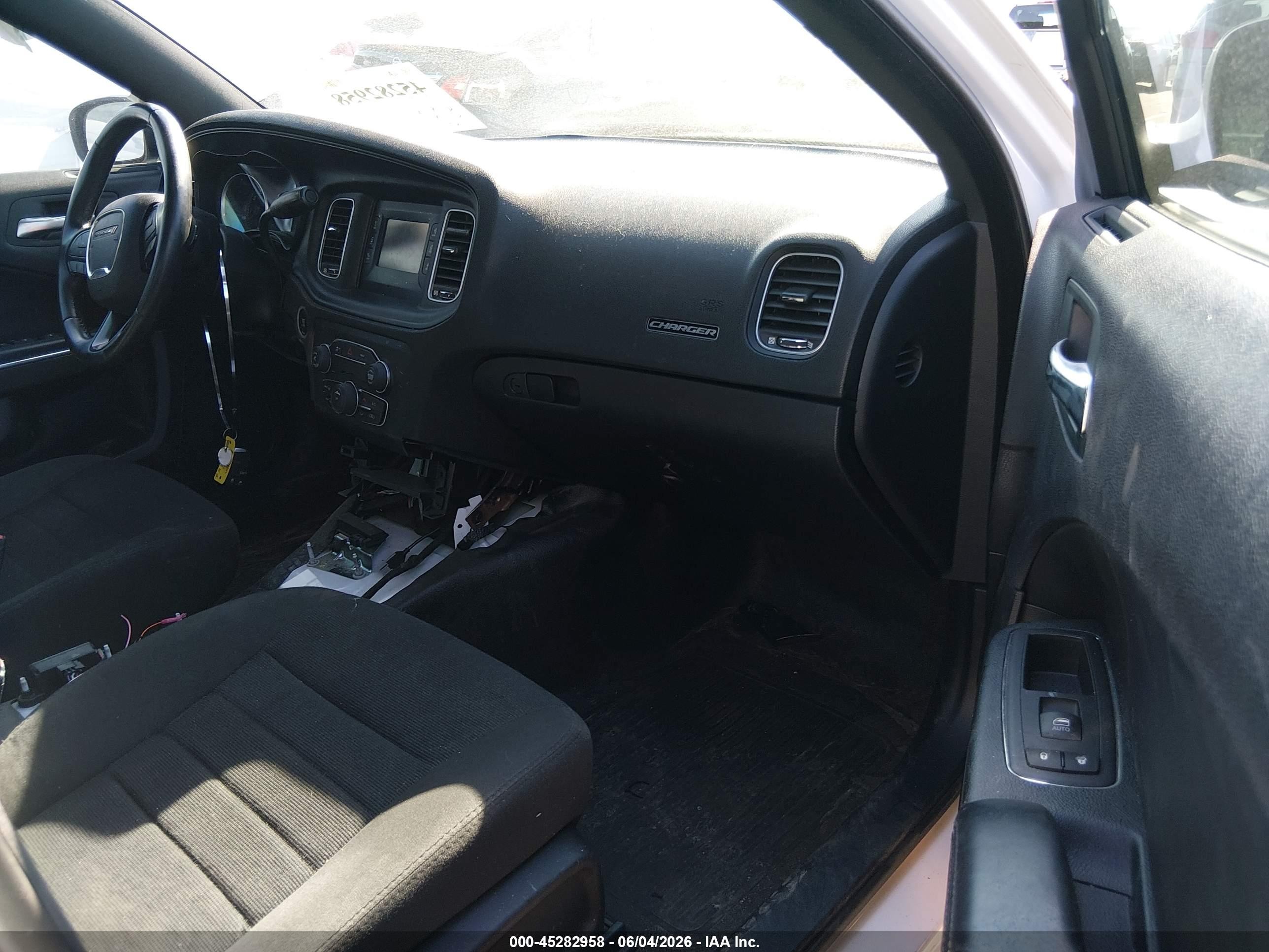 2015 Dodge Charger Police White vin: 2C3CDXAT3FH820004