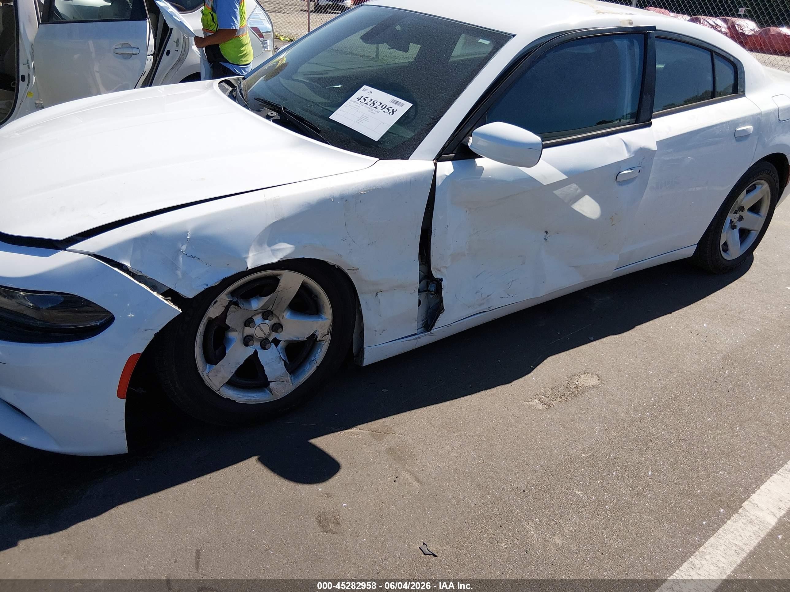 2015 Dodge Charger Police White vin: 2C3CDXAT3FH820004