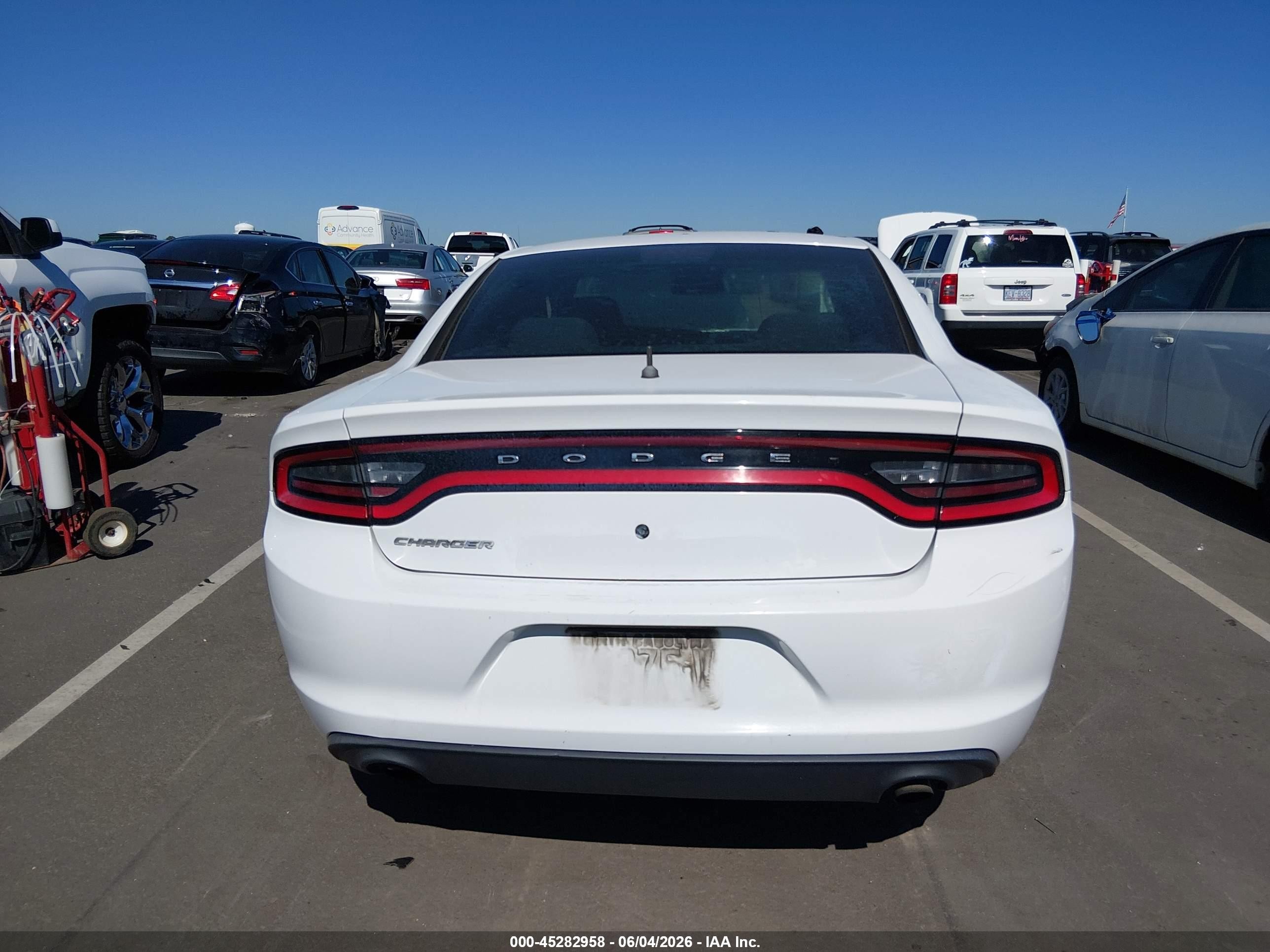 2015 Dodge Charger Police White vin: 2C3CDXAT3FH820004