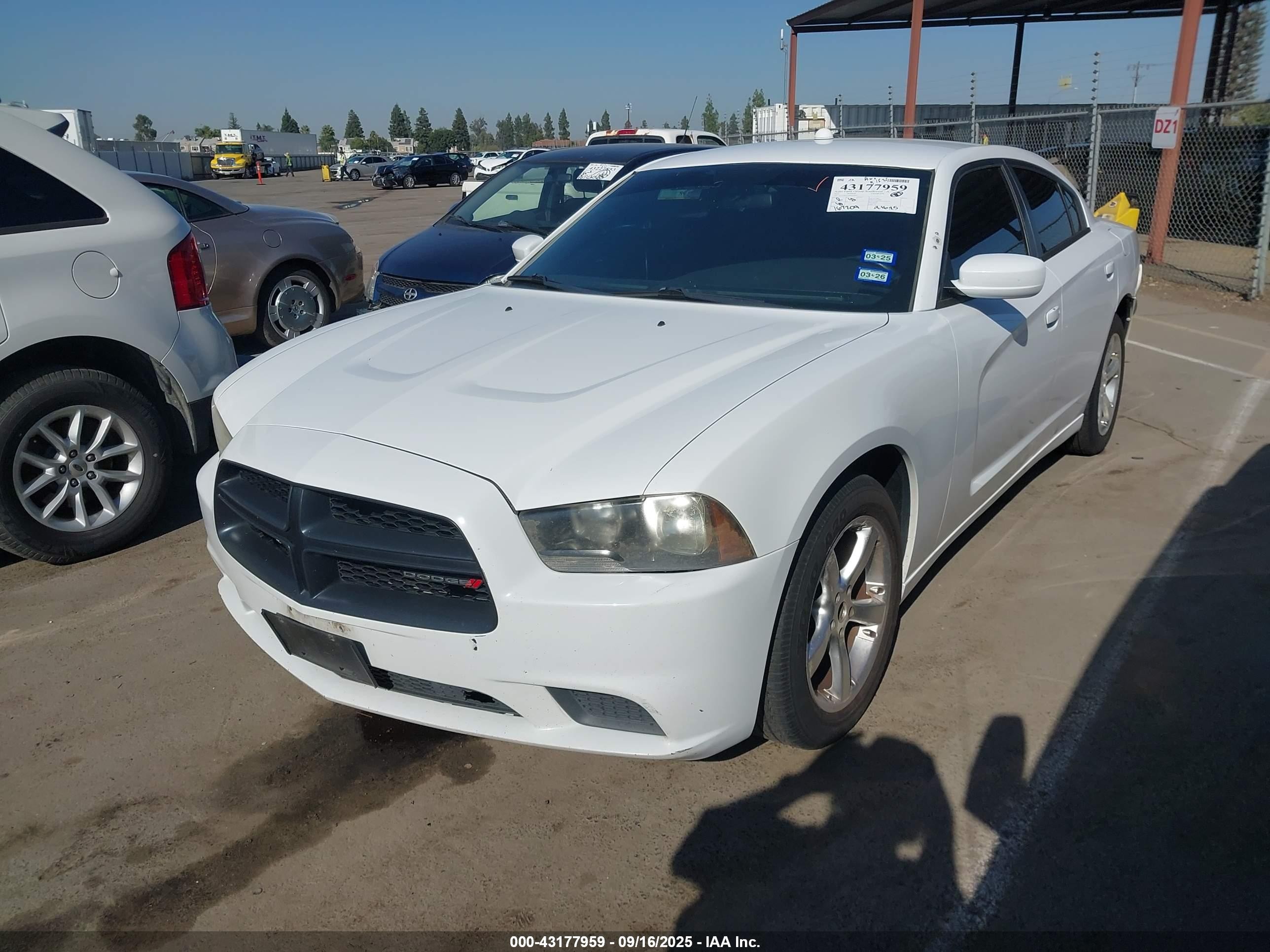 2013 Dodge Charger Police White vin: 2C3CDXAT6DH568097