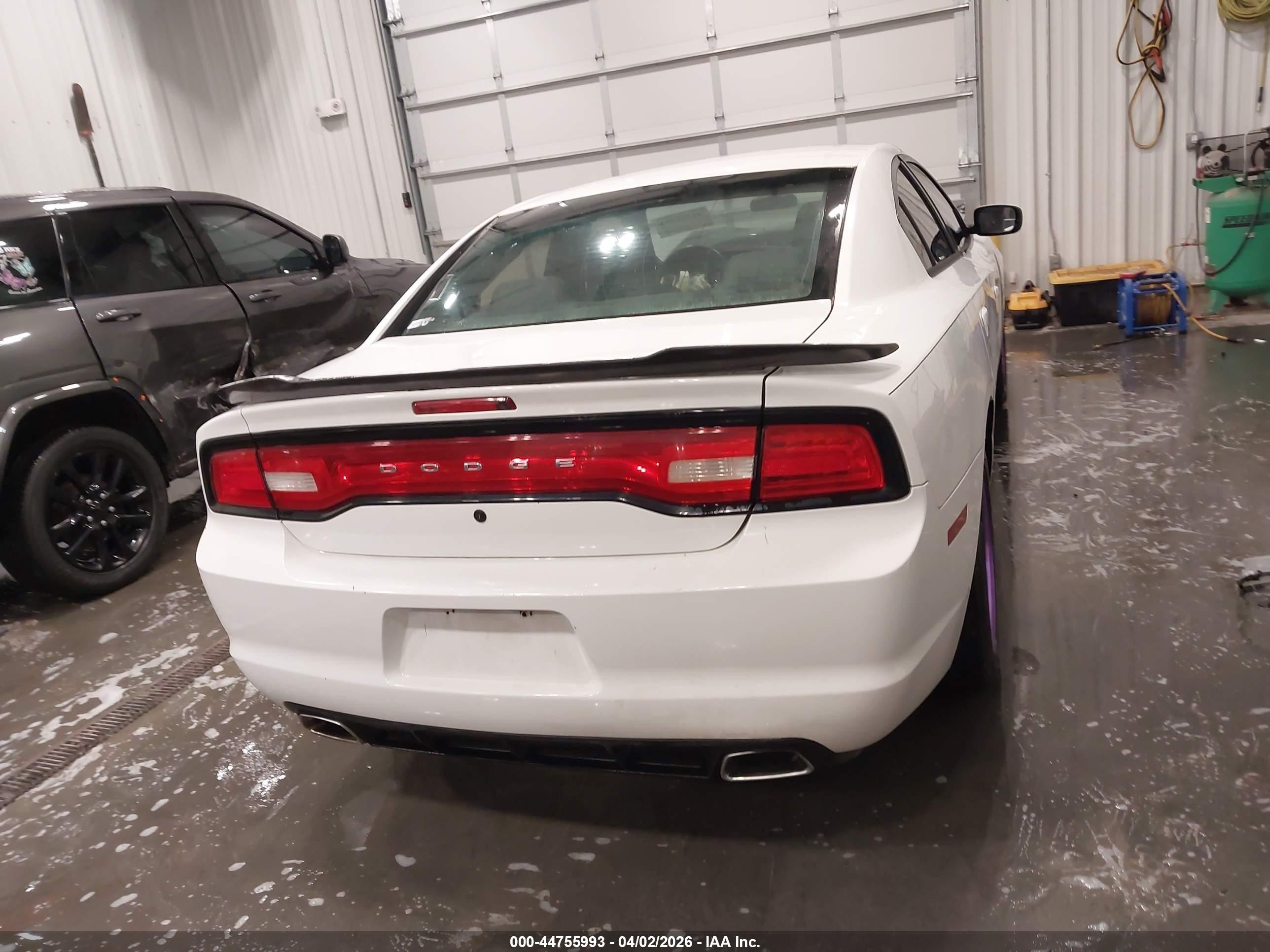 2012 Dodge Charger Police White vin: 2C3CDXAT7CH241688