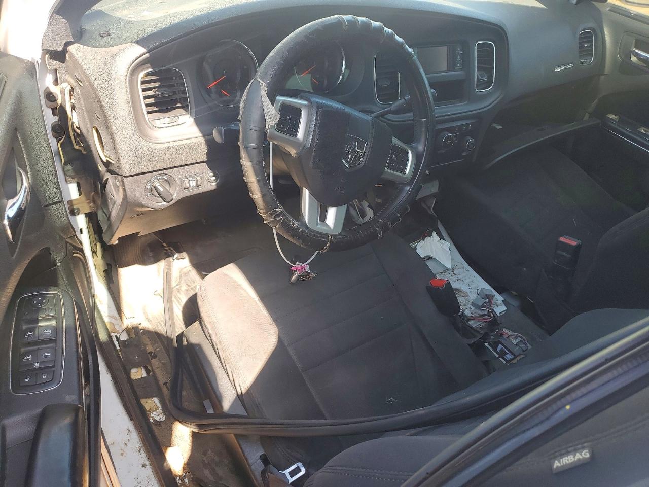 2014 Dodge Charger Police White vin: 2C3CDXAT7EH368119
