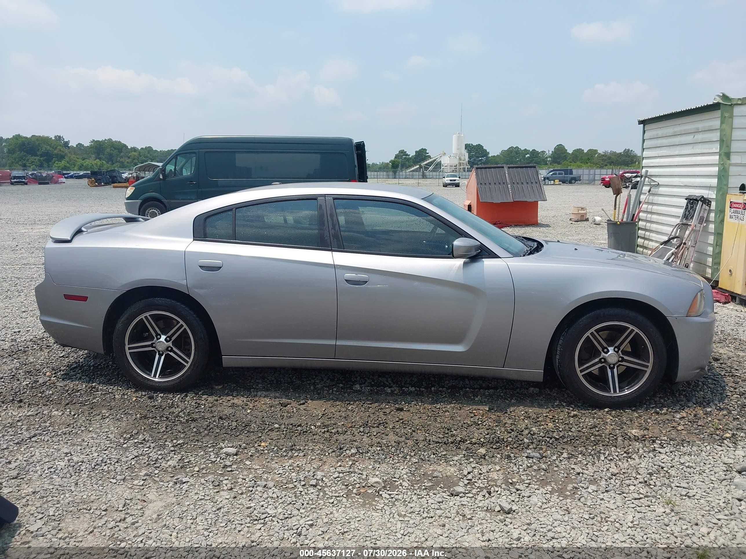 2014 Dodge Charger Se Серебряный vin: 2C3CDXBG0EH256585