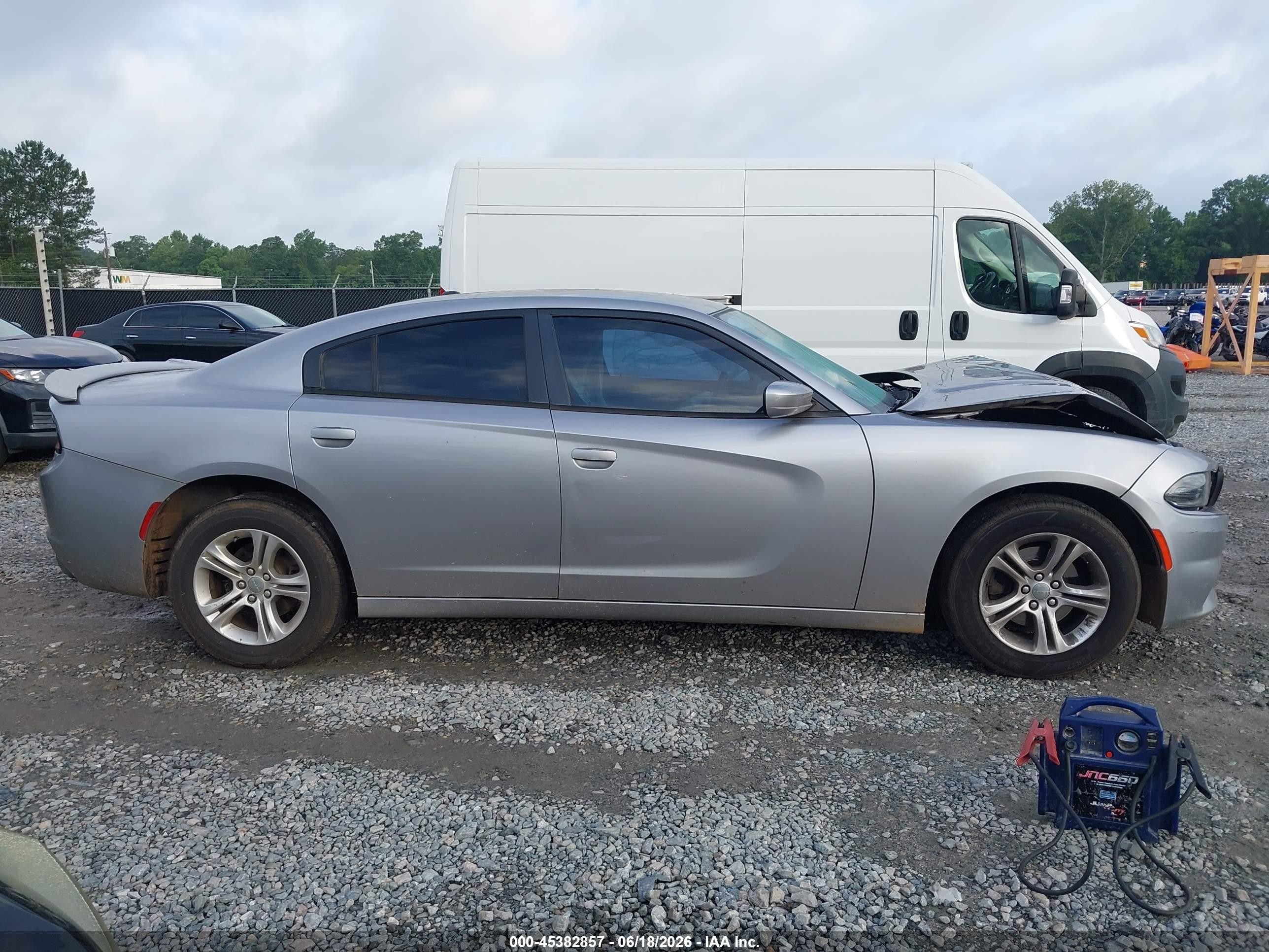 2015 Dodge Charger Se Серебряный vin: 2C3CDXBG0FH789991