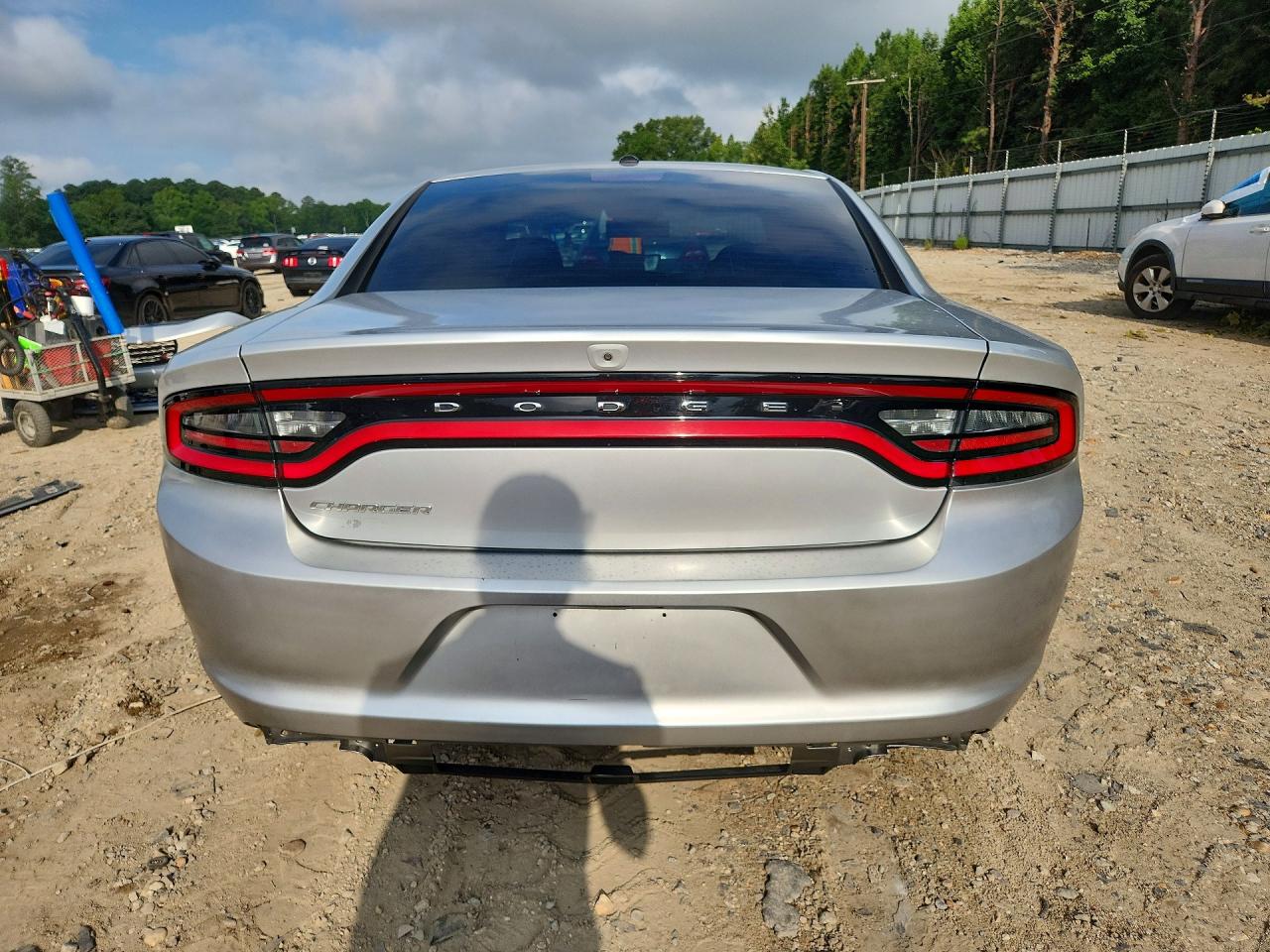 2022 Dodge Charger Sxt Серебряный vin: 2C3CDXBG0NH248406