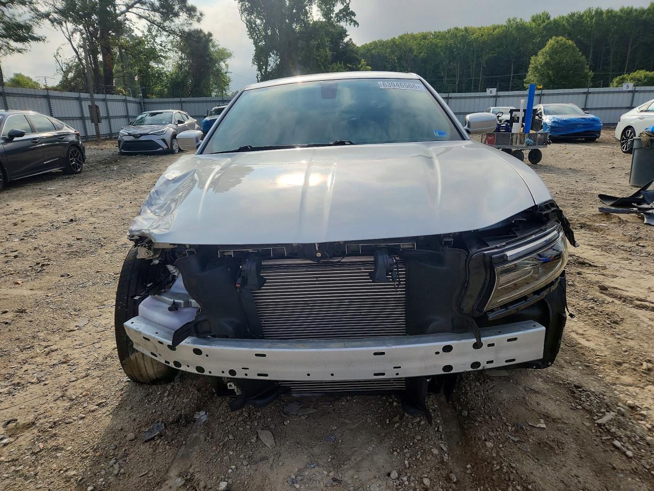 2022 Dodge Charger Sxt Серебряный vin: 2C3CDXBG0NH248406