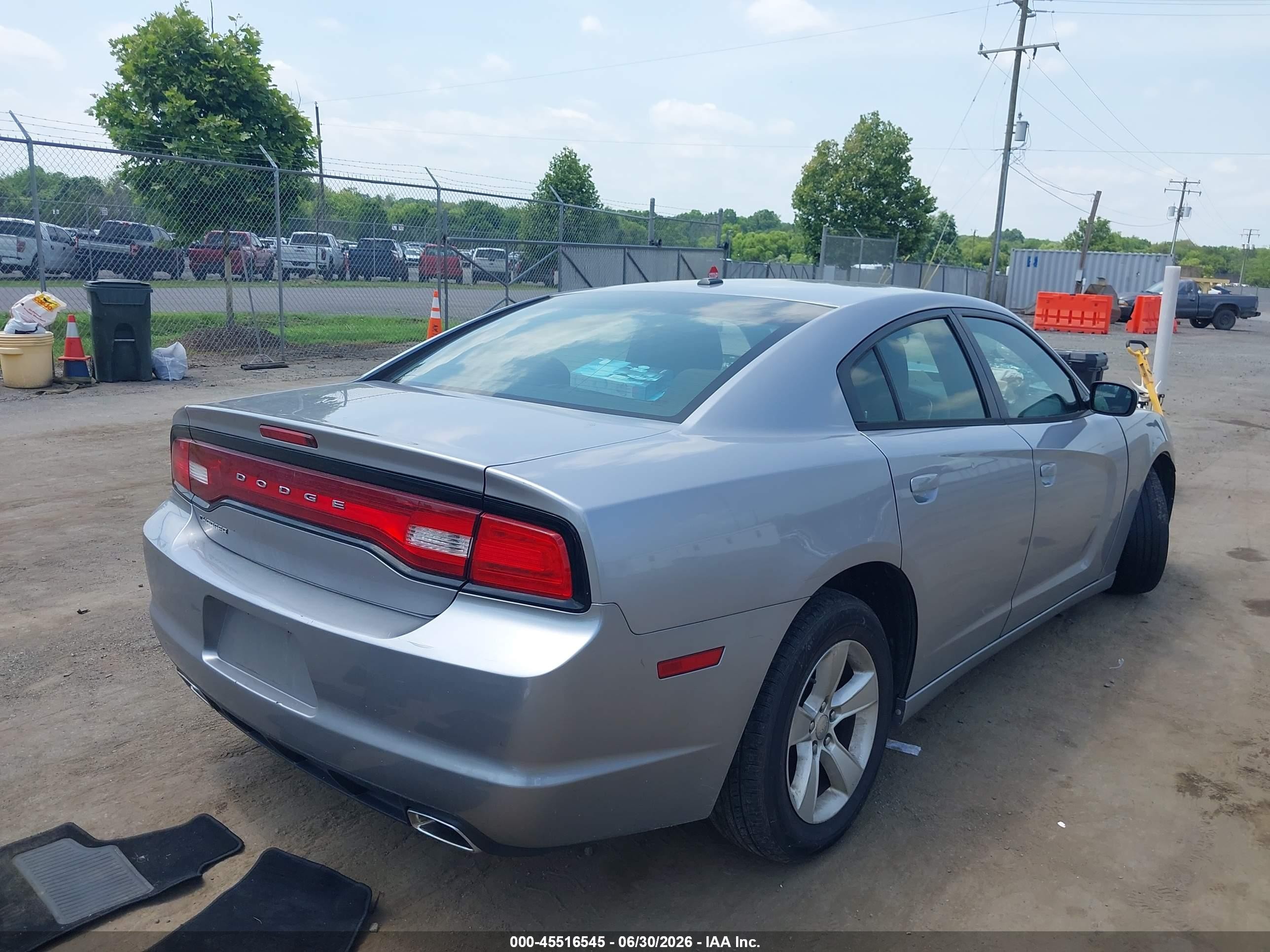2013 Dodge Charger Se Серебряный vin: 2C3CDXBG1DH745351