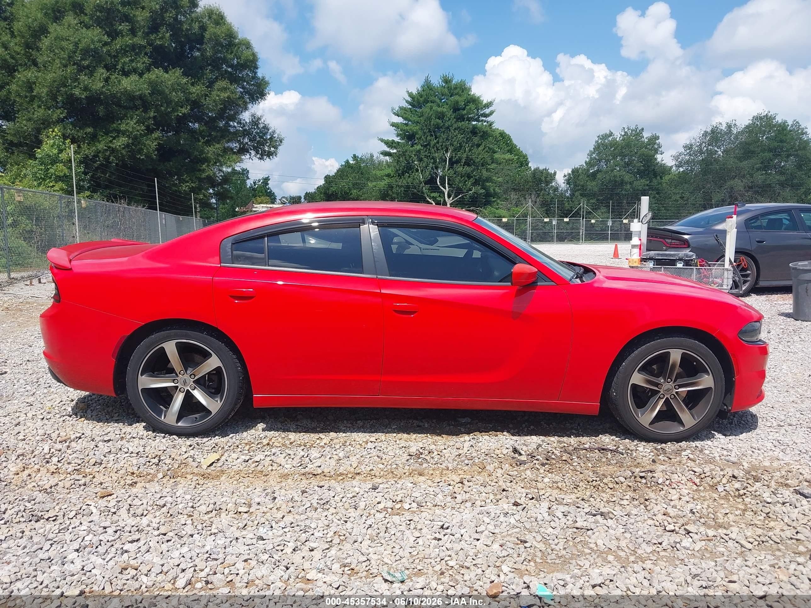 2017 Dodge Charger Se Rwd Orange vin: 2C3CDXBG1HH587874