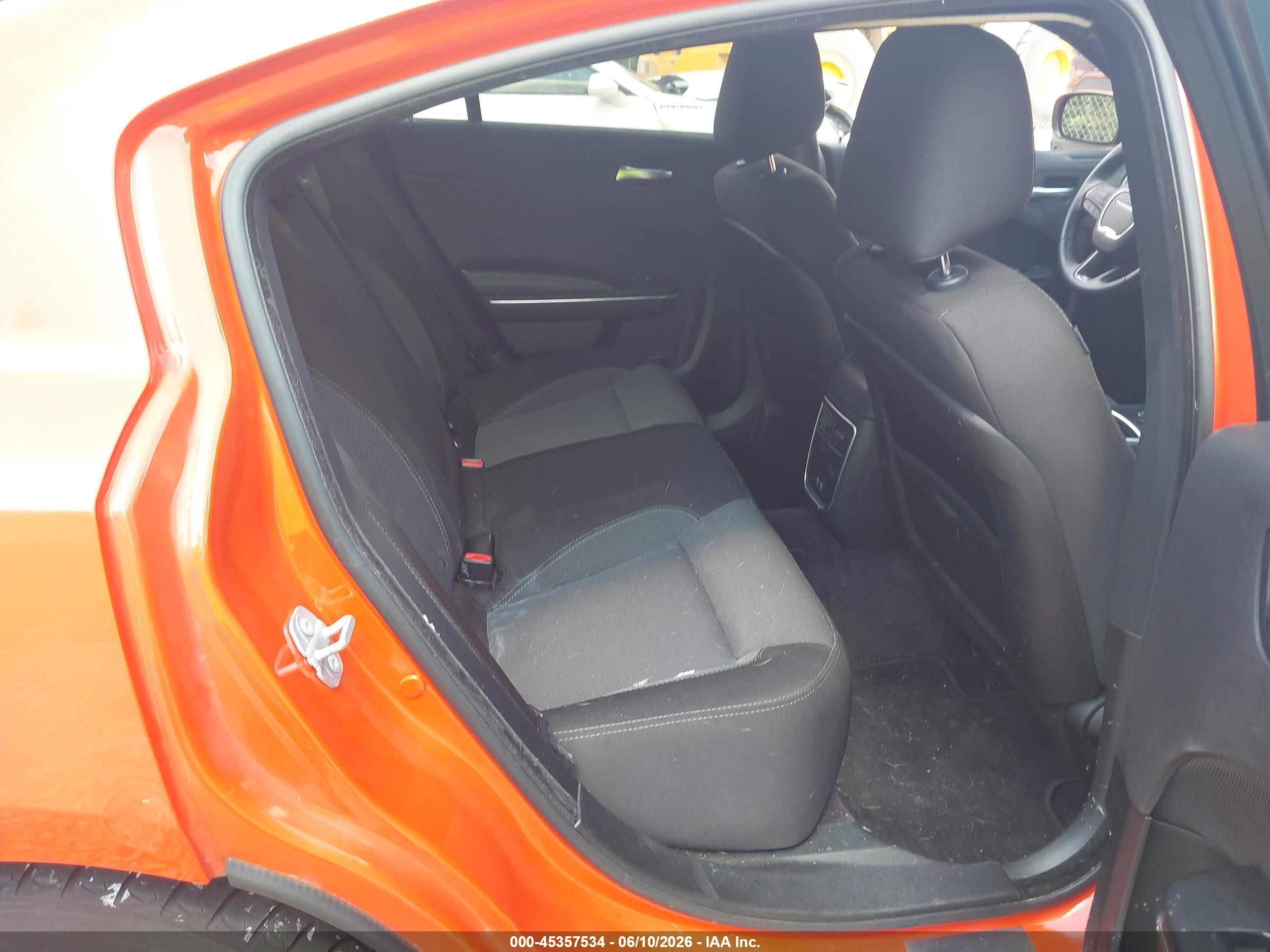 2017 Dodge Charger Se Rwd Orange vin: 2C3CDXBG1HH587874