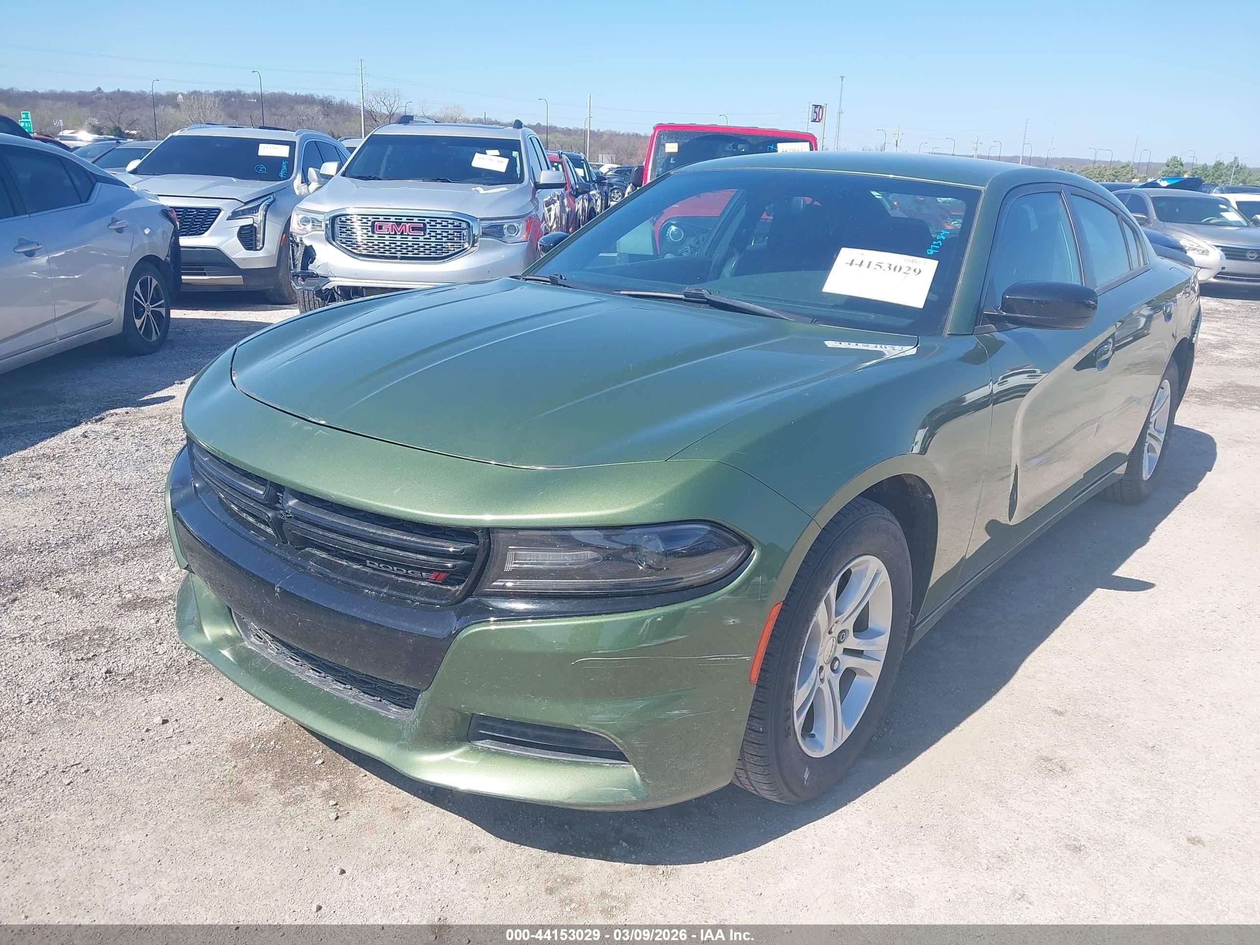 2021 Dodge Charger Sxt Rwd Зеленый vin: 2C3CDXBG1MH562452