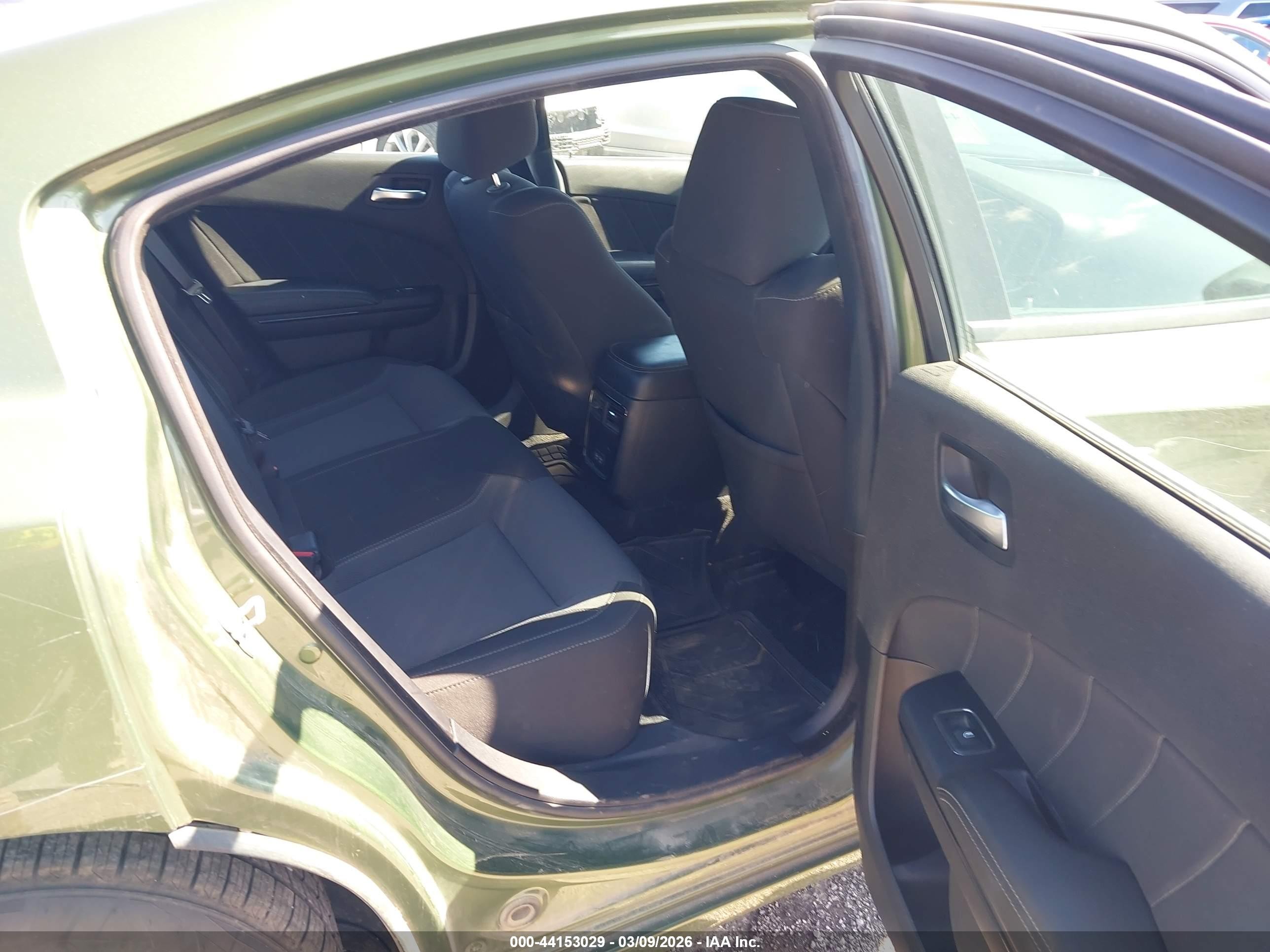 2021 Dodge Charger Sxt Rwd Зеленый vin: 2C3CDXBG1MH562452
