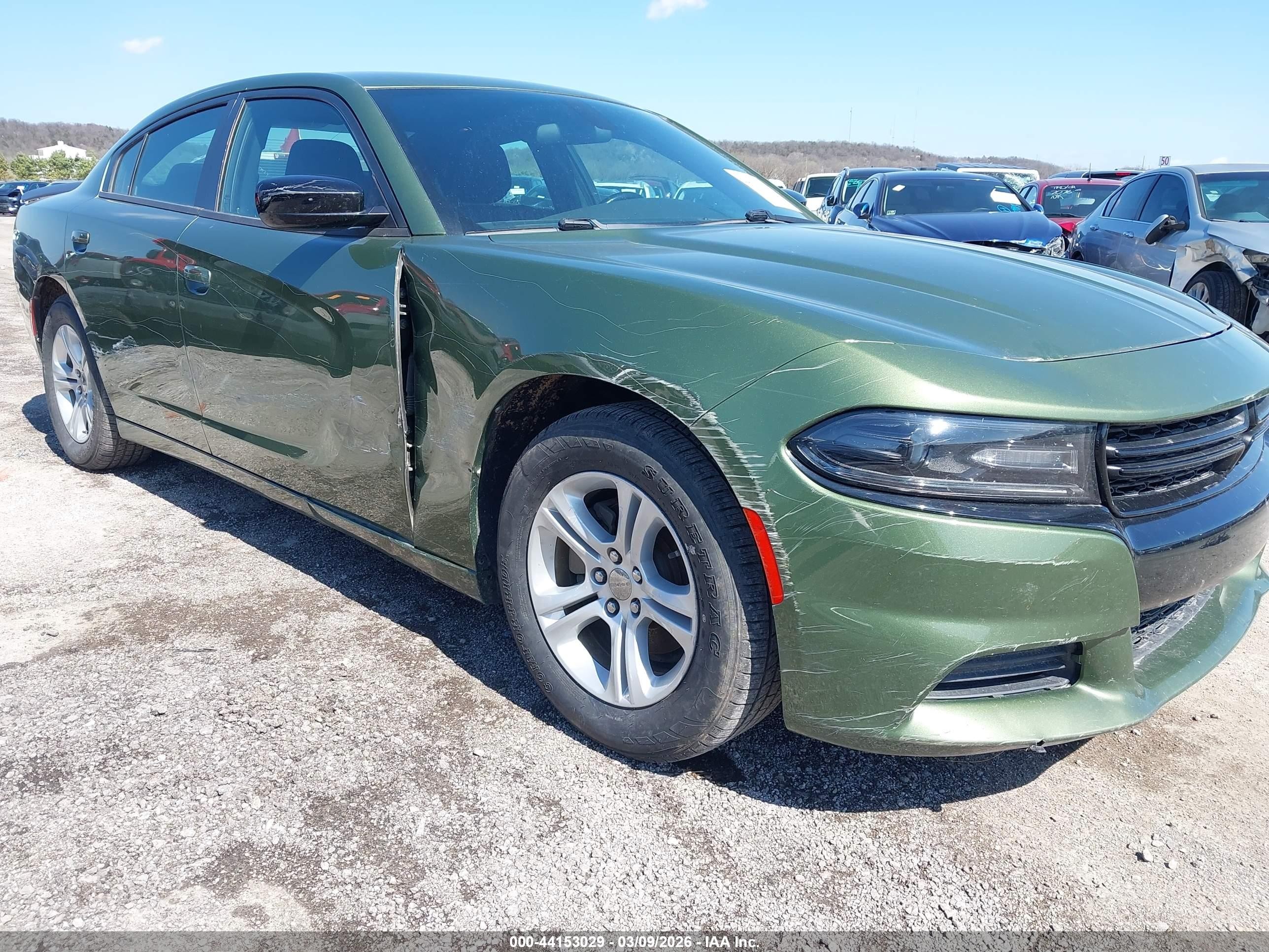 2021 Dodge Charger Sxt Rwd Зеленый vin: 2C3CDXBG1MH562452