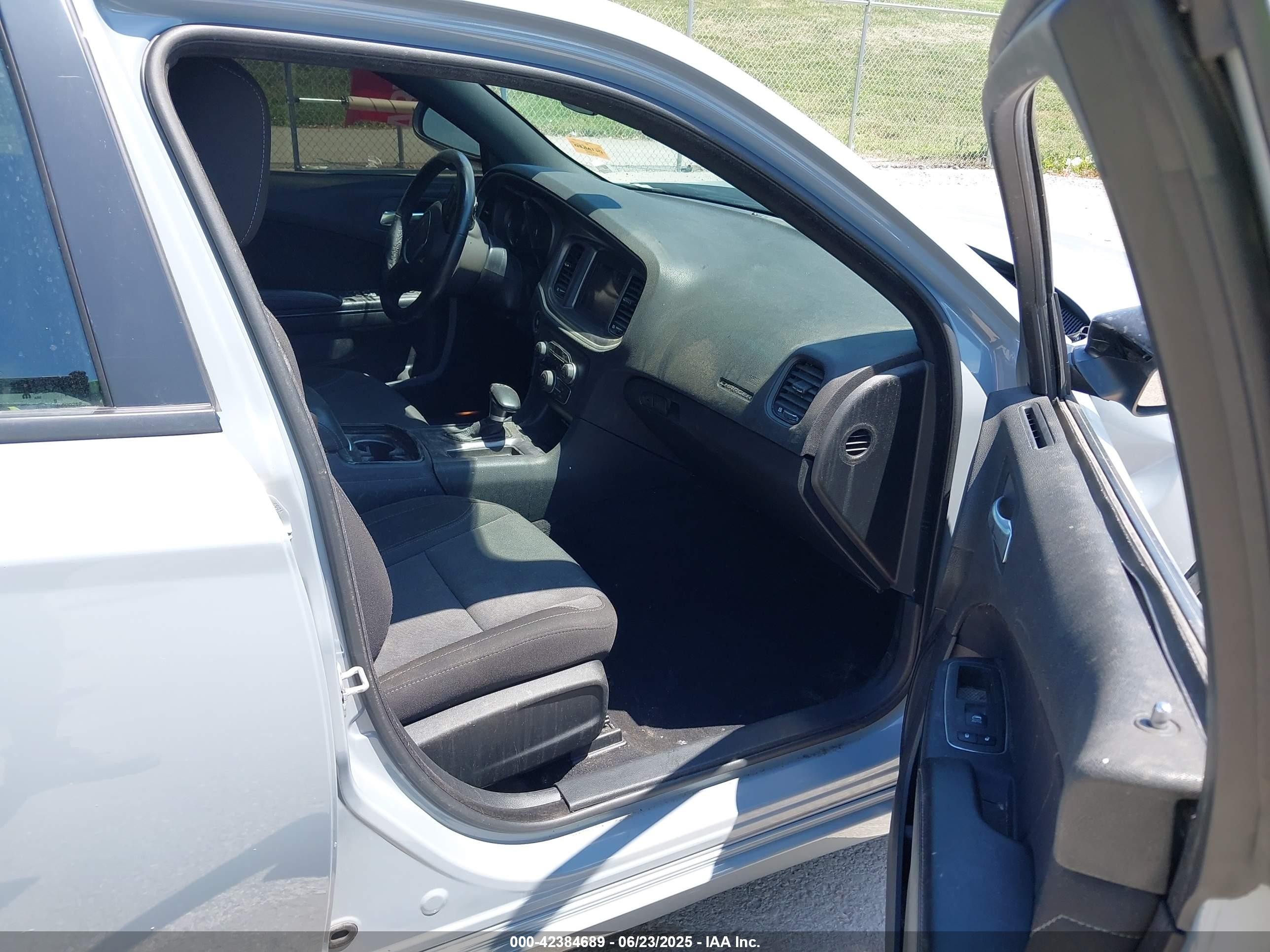 2021 Dodge Charger Sxt Rwd Silver vin: 2C3CDXBG1MH633715