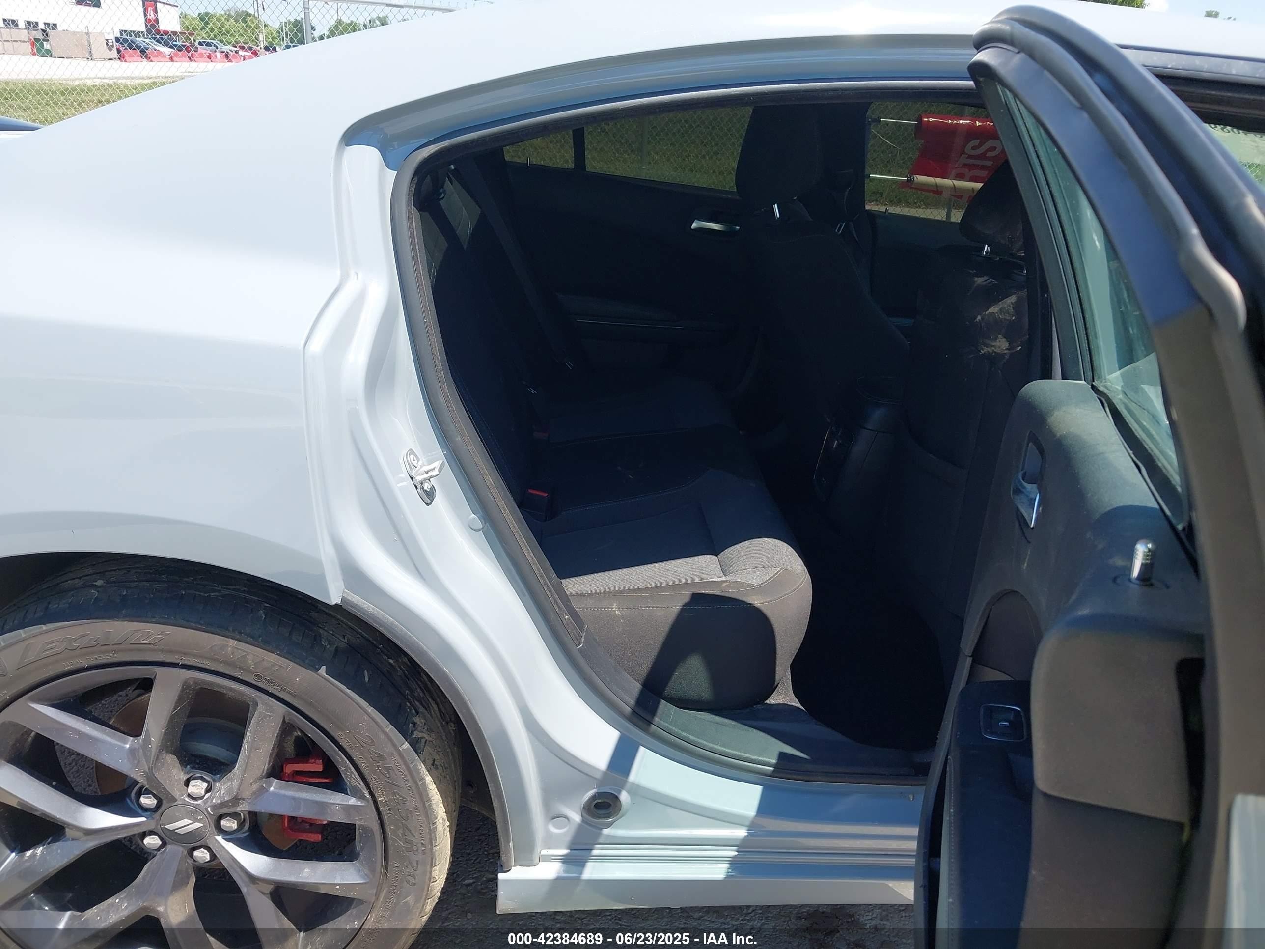2021 Dodge Charger Sxt Rwd Silver vin: 2C3CDXBG1MH633715