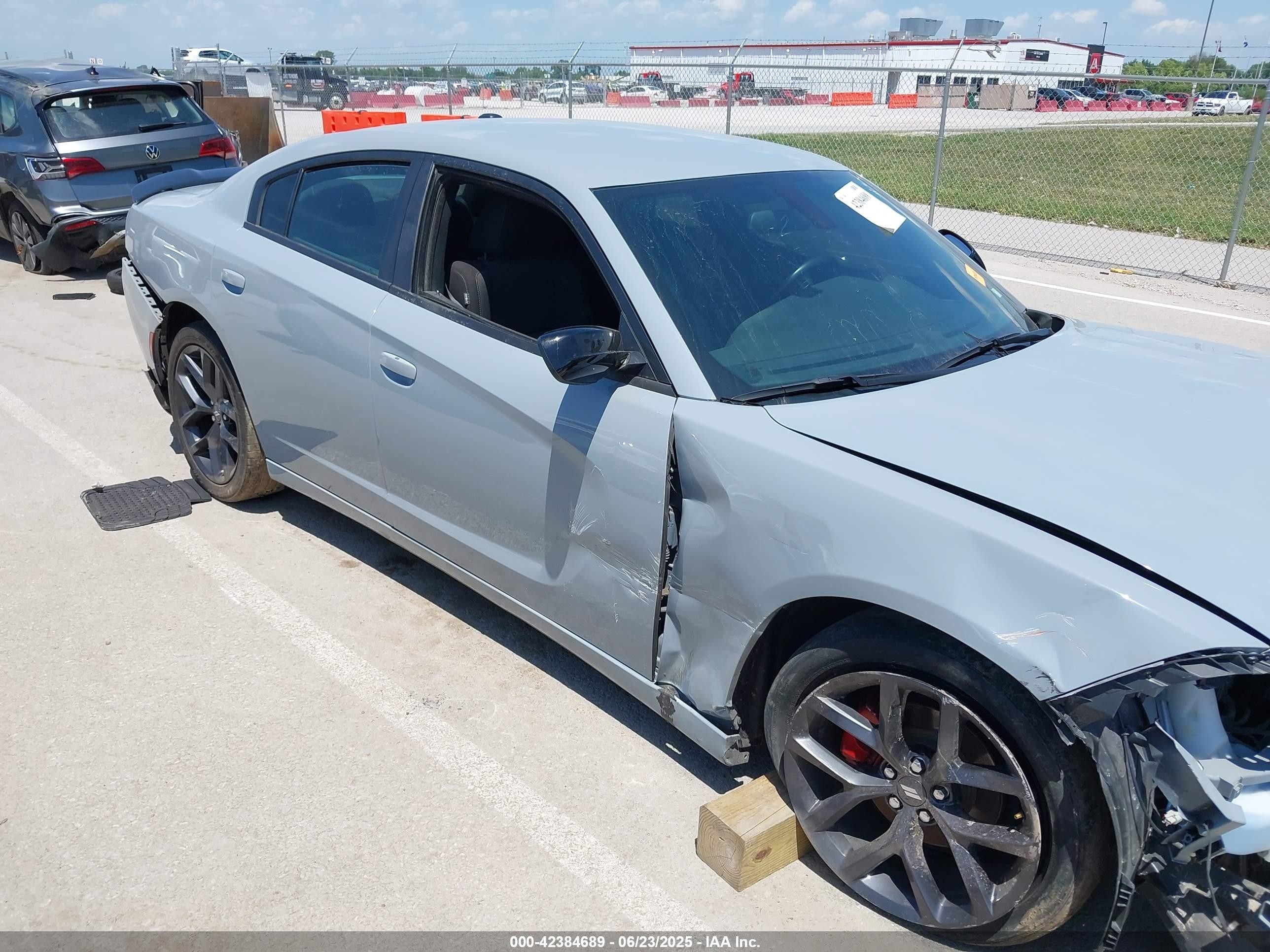 2021 Dodge Charger Sxt Rwd Silver vin: 2C3CDXBG1MH633715