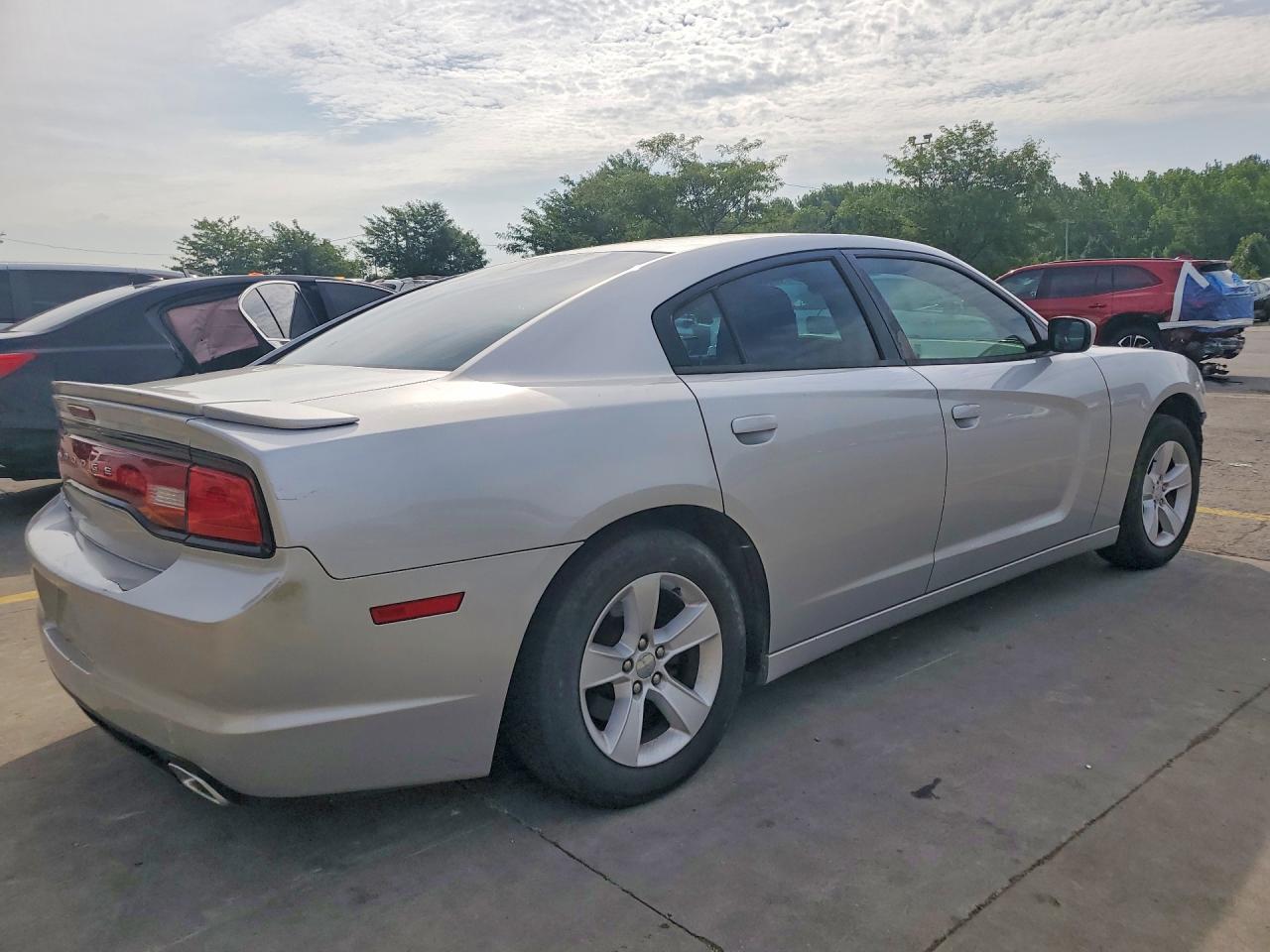 2012 Dodge Charger Se Серебряный vin: 2C3CDXBG2CH202525