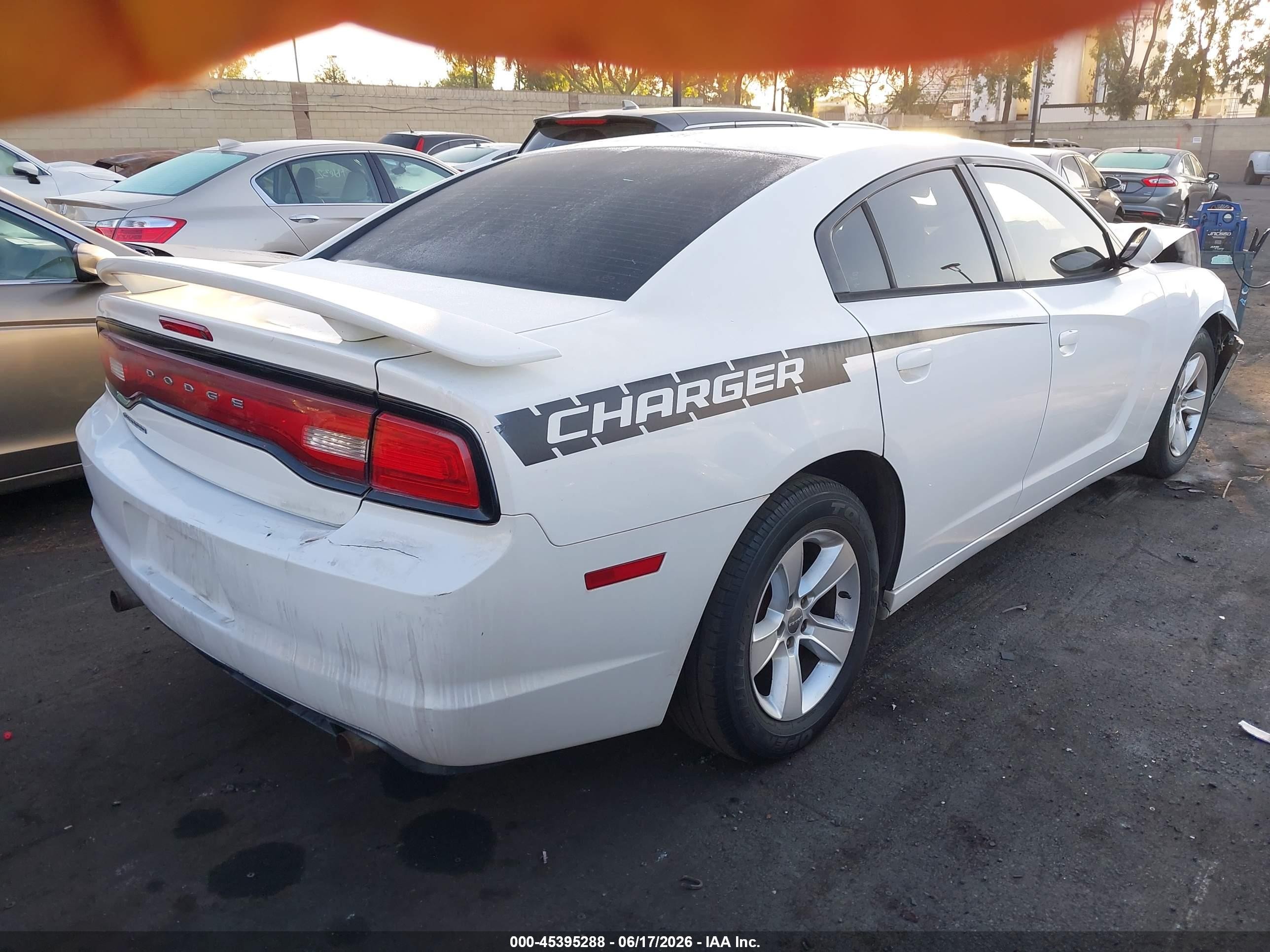 2013 Dodge Charger Se White vin: 2C3CDXBG2DH640382