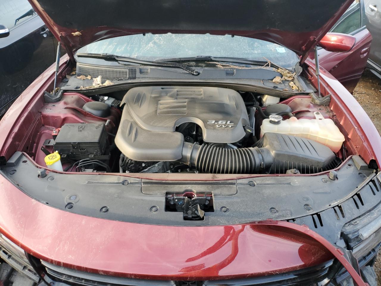 2020 Dodge Charger Sxt Burgundy vin: 2C3CDXBG2LH143993