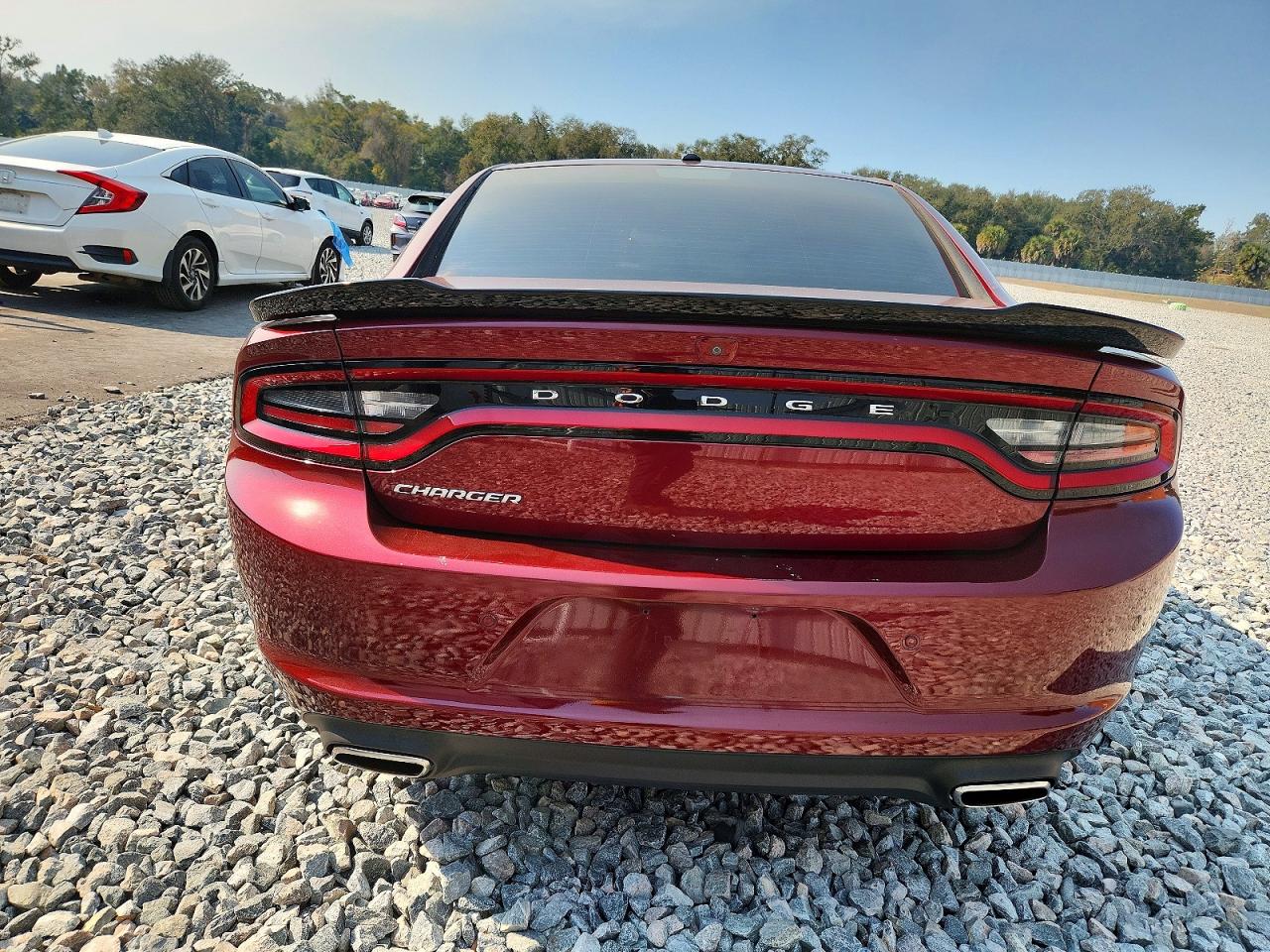 2020 Dodge Charger Sxt Burgundy vin: 2C3CDXBG2LH214187