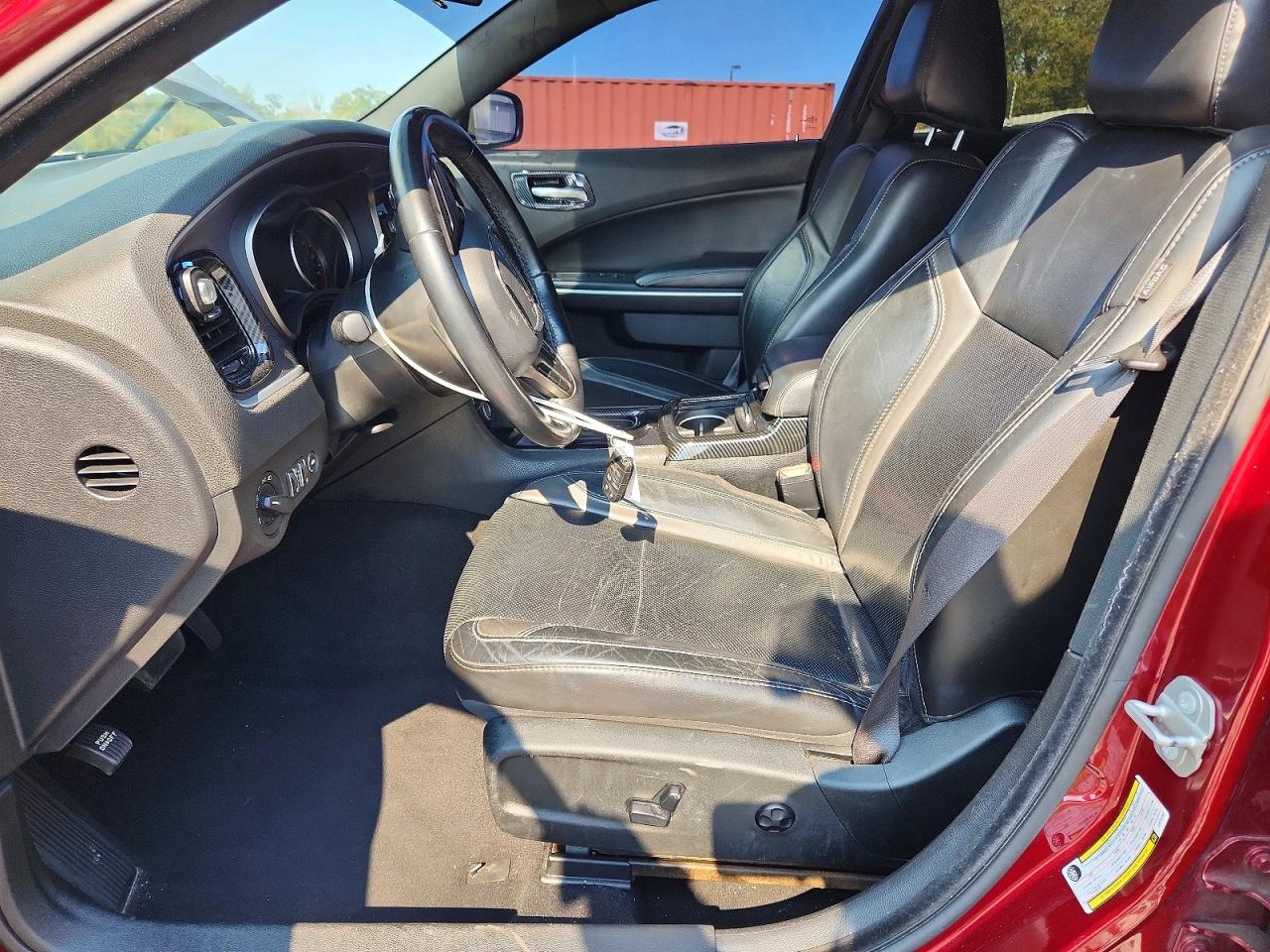 2020 Dodge Charger Sxt Burgundy vin: 2C3CDXBG2LH214187