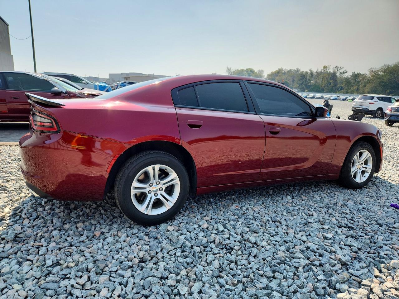 2020 Dodge Charger Sxt Burgundy vin: 2C3CDXBG2LH214187