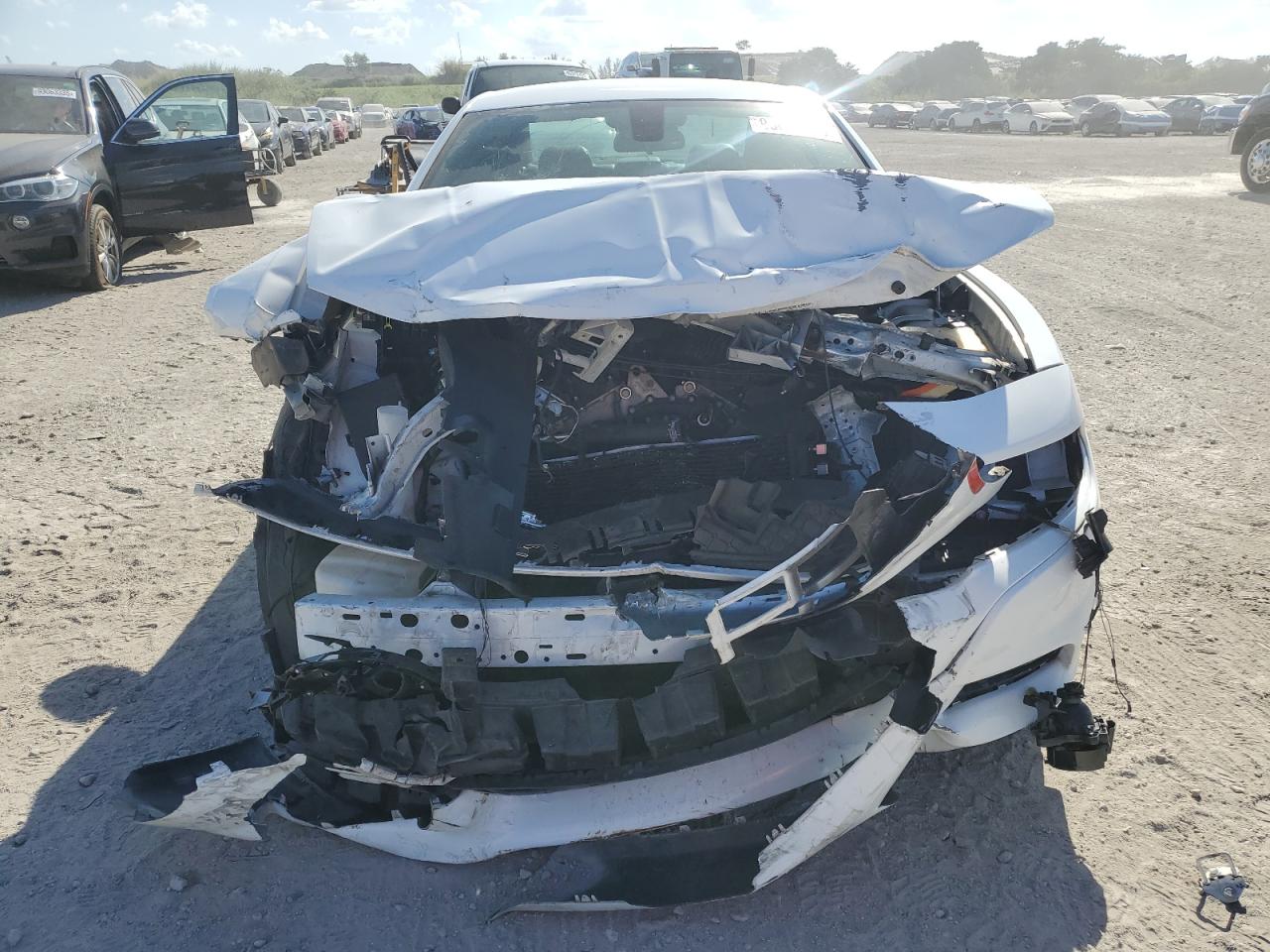 2021 Dodge Charger Sxt White vin: 2C3CDXBG2MH638910