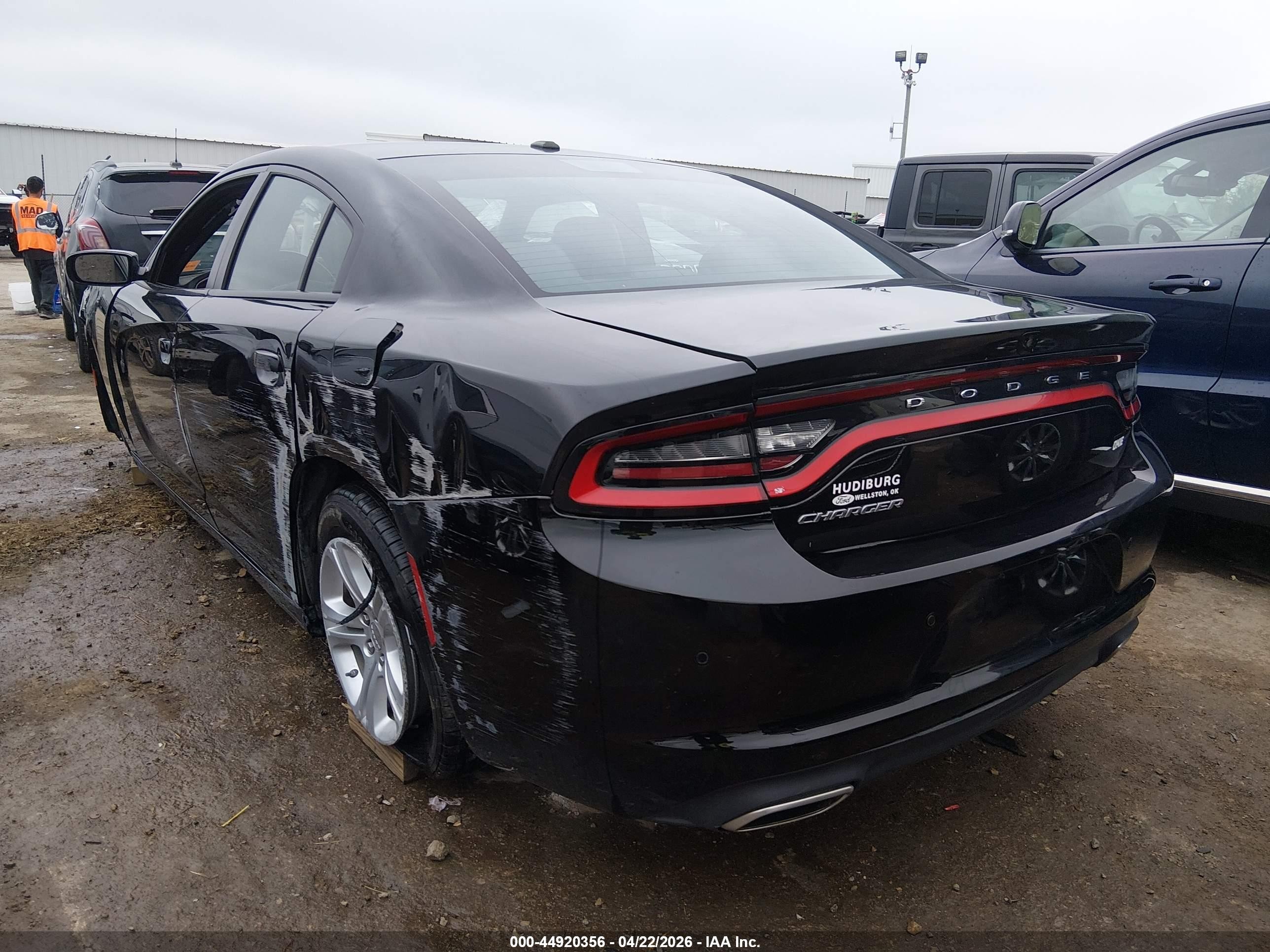 2022 Dodge Charger Sxt Rwd Black vin: 2C3CDXBG2NH152695