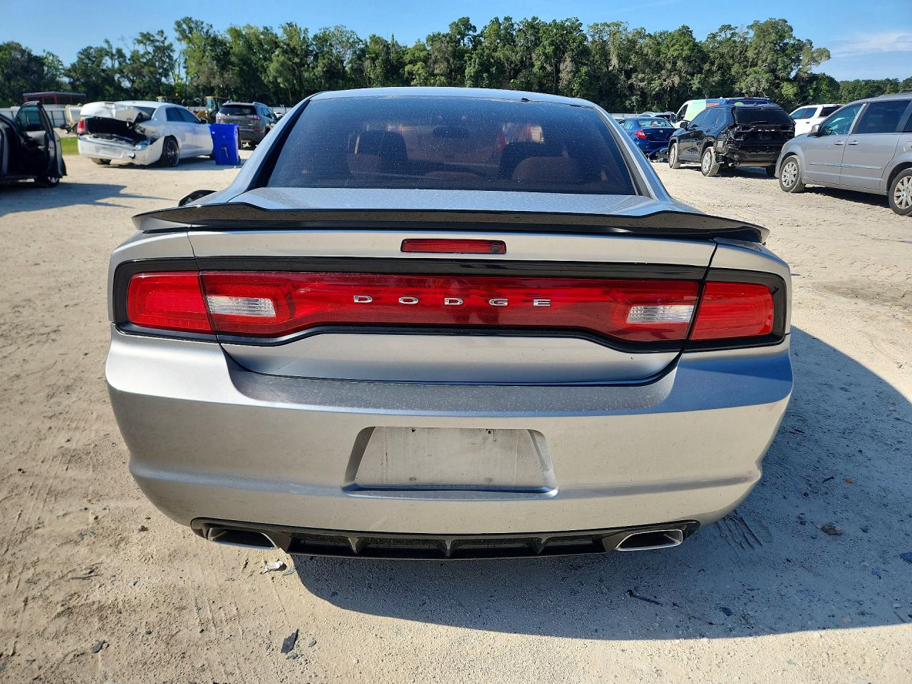 2013 Dodge Charger Se Серебряный vin: 2C3CDXBG3DH688425