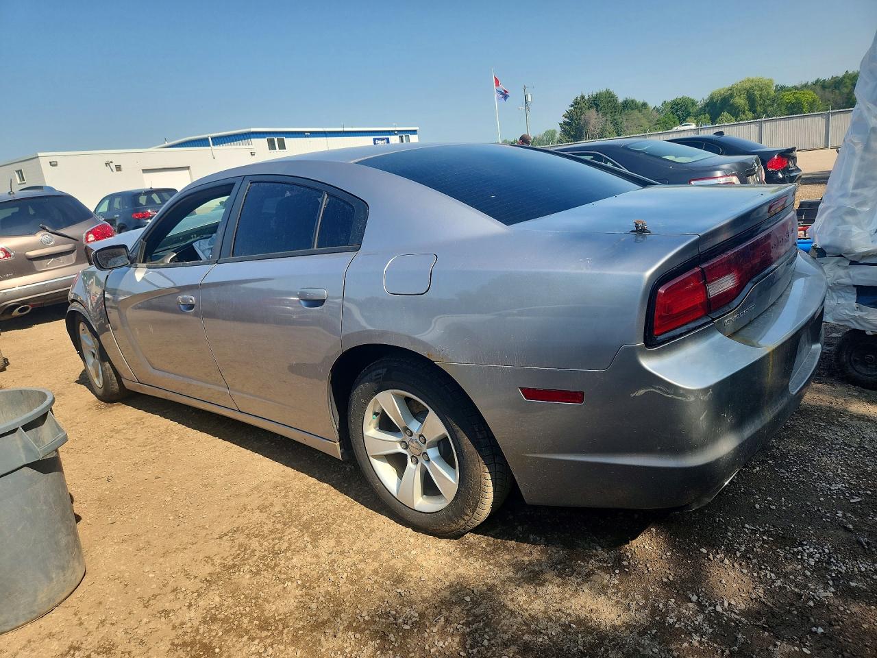2014 Dodge Charger Se Серебряный vin: 2C3CDXBG3EH106454