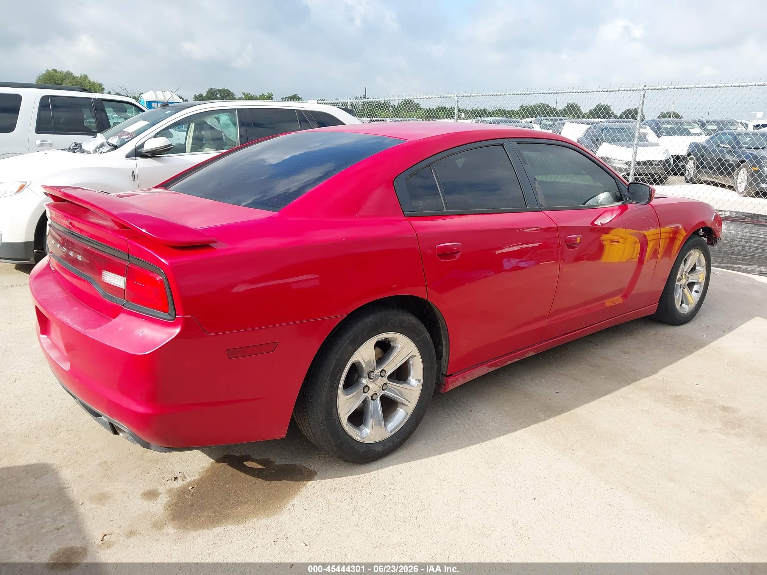 2013 Dodge Charger Se Red vin: 2C3CDXBG4DH512631
