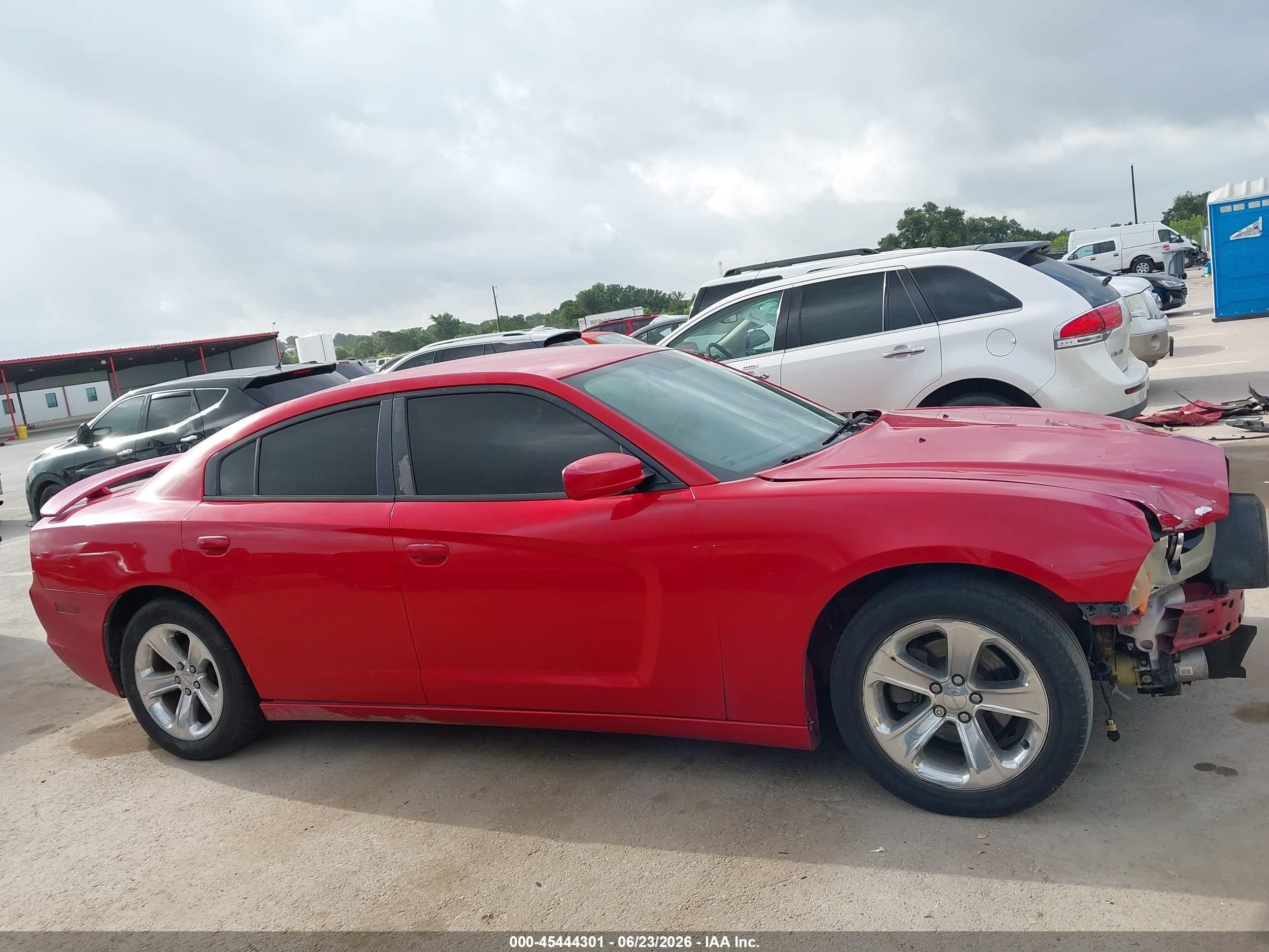 2013 Dodge Charger Se Red vin: 2C3CDXBG4DH512631