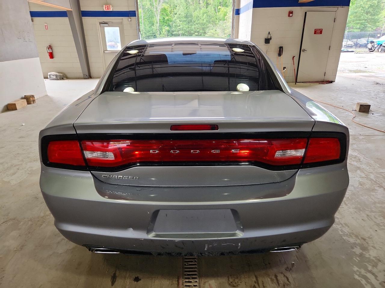 2014 Dodge Charger Se Серебряный vin: 2C3CDXBG4EH237389
