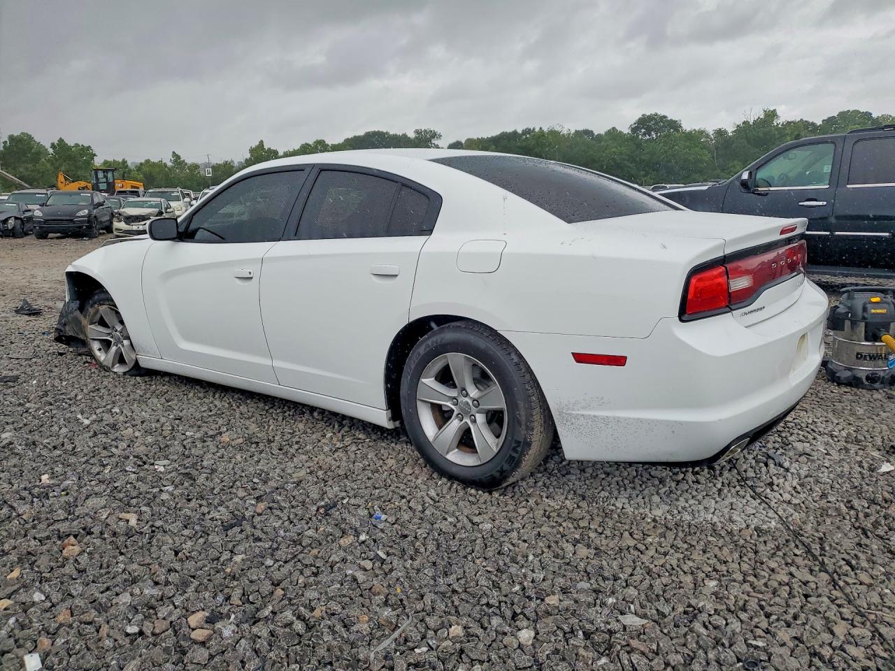 2014 Dodge Charger Se Белый vin: 2C3CDXBG4EH277410