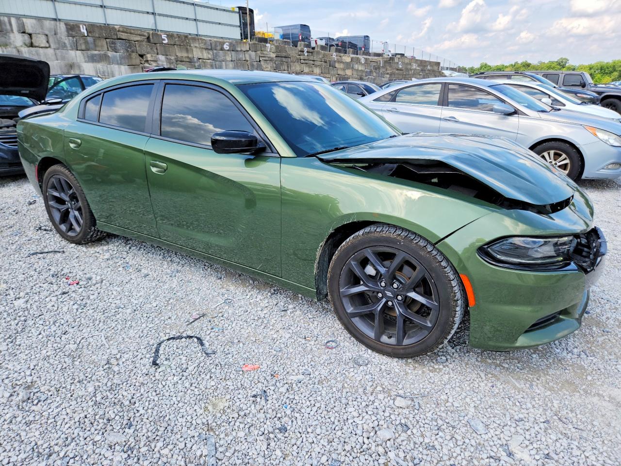 2021 Dodge Charger Sxt Зеленый vin: 2C3CDXBG4MH562428