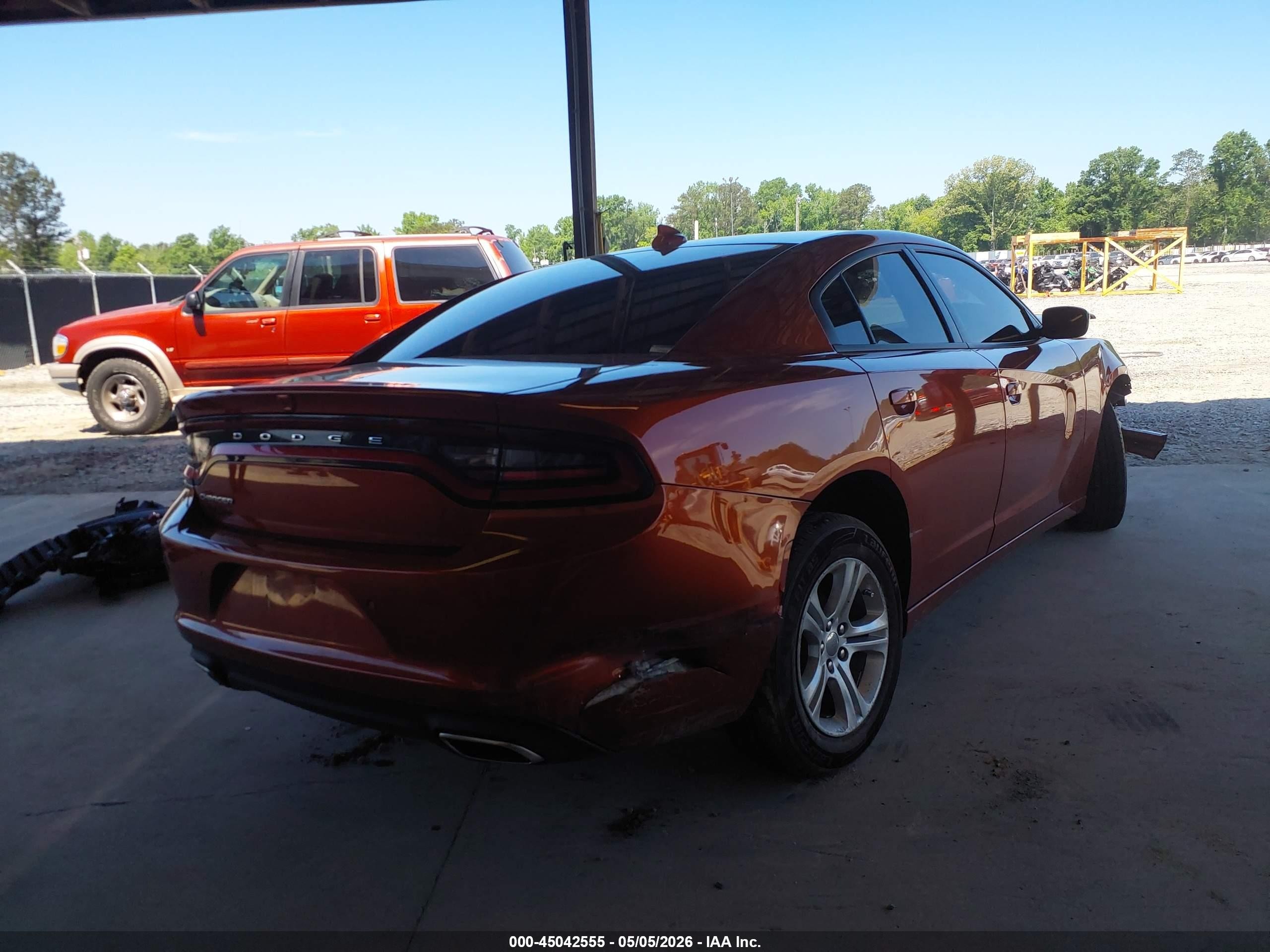 2023 Dodge Charger Sxt Orange vin: 2C3CDXBG4PH647516