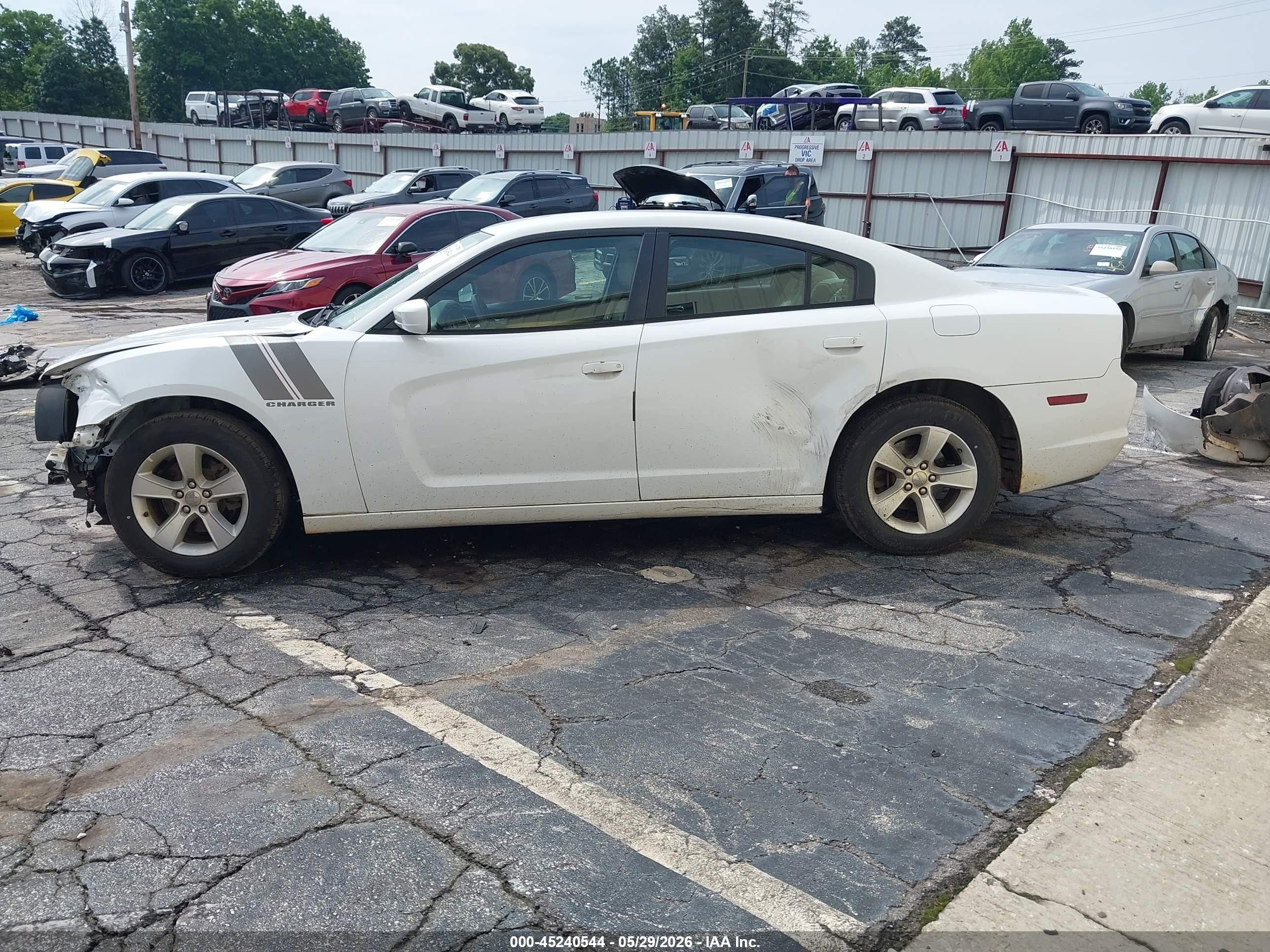 2014 Dodge Charger Se White vin: 2C3CDXBG5EH265475