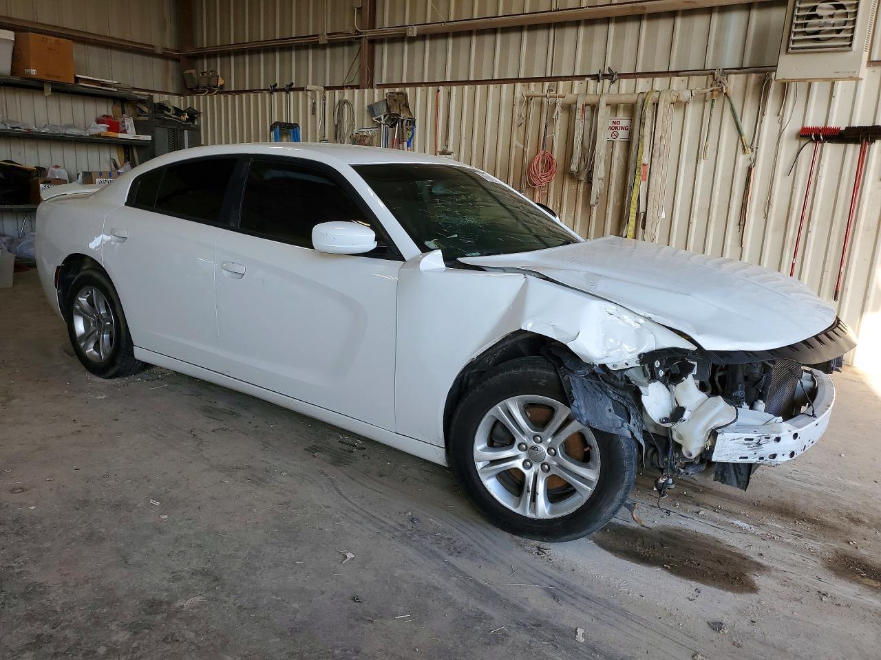 2015 Dodge Charger Se Белый vin: 2C3CDXBG5FH751642