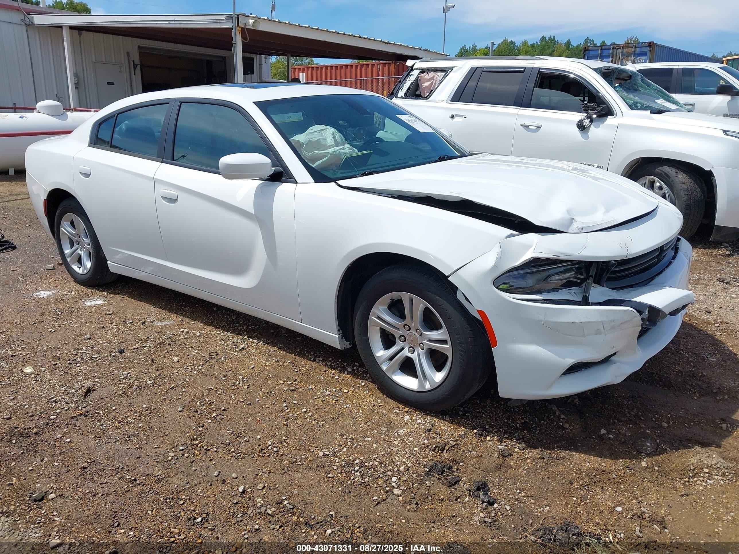2021 Dodge Charger Sxt Rwd Белый vin: 2C3CDXBG5MH548103