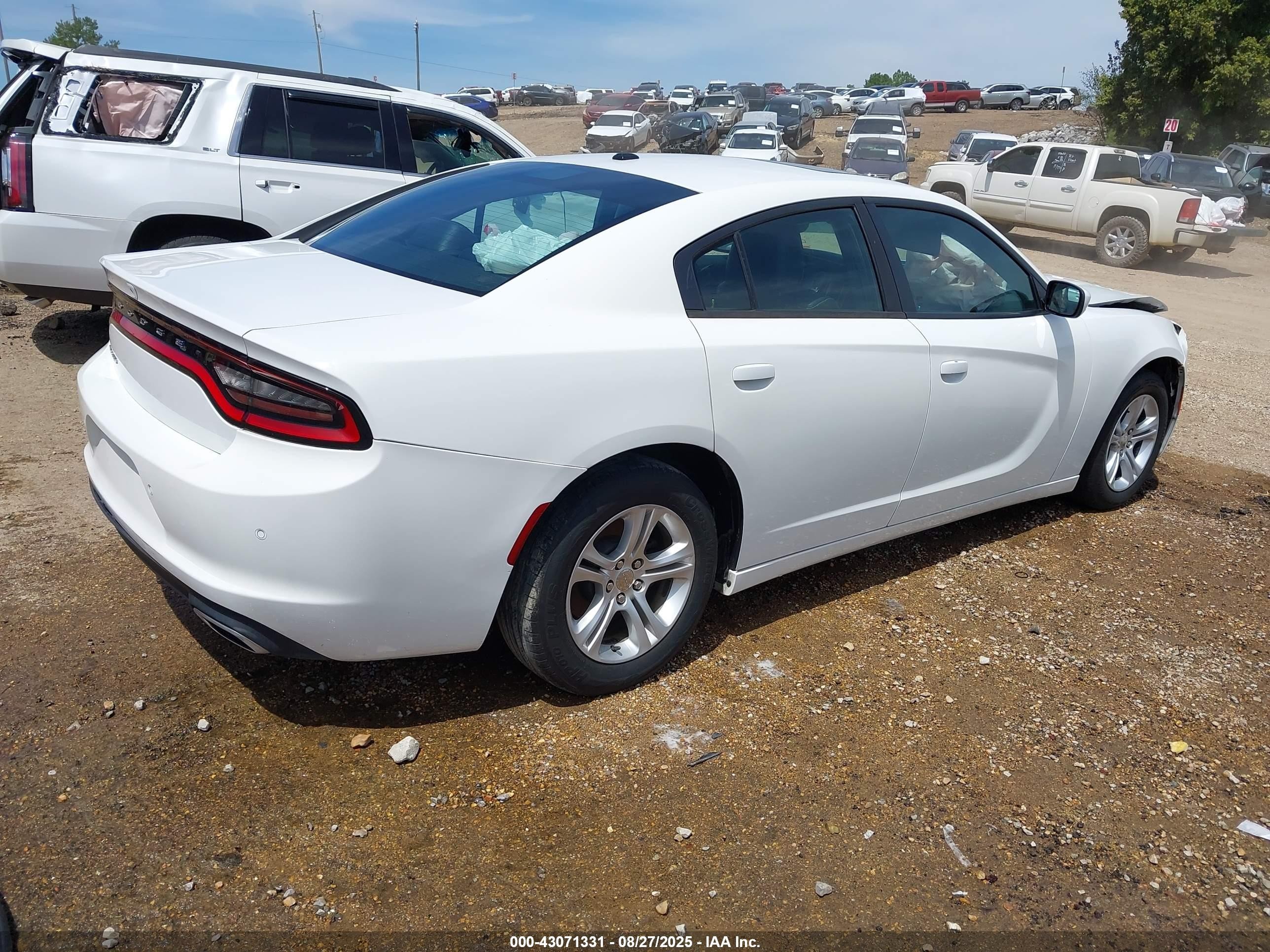 2021 Dodge Charger Sxt Rwd Белый vin: 2C3CDXBG5MH548103