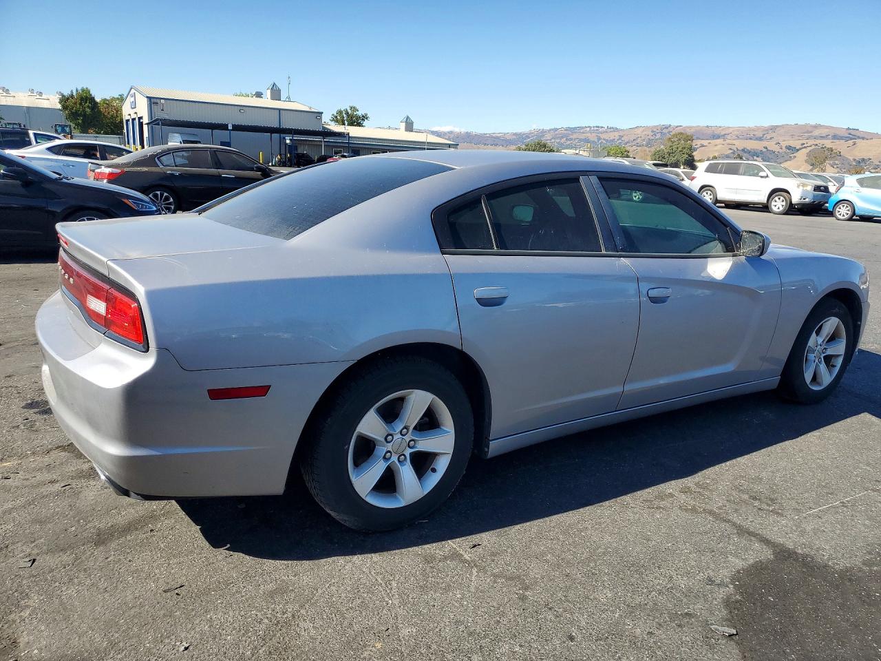 2014 Dodge Charger Se Серебряный vin: 2C3CDXBG6EH174621