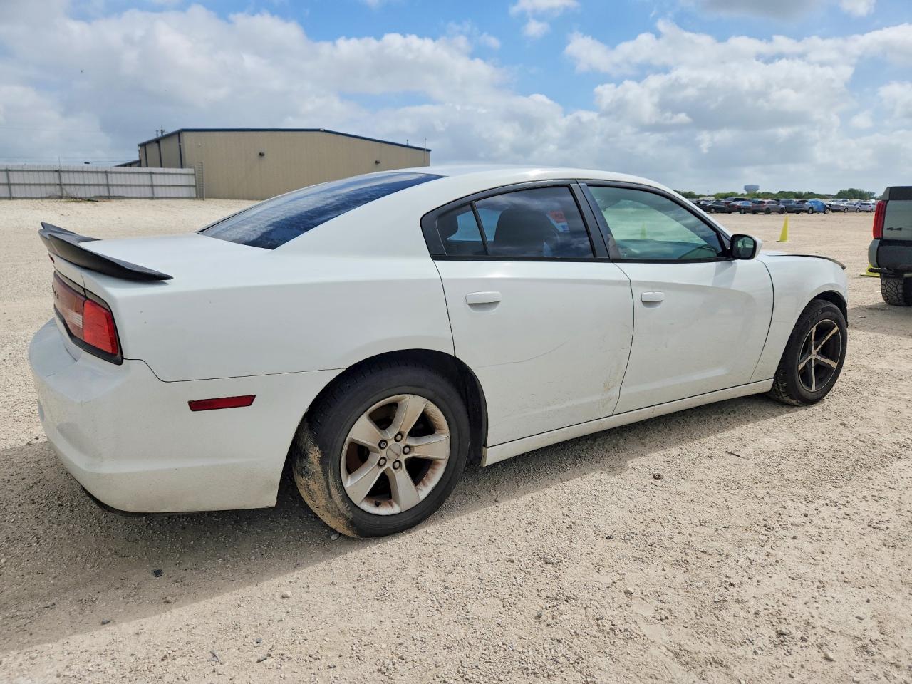 2014 Dodge Charger Se Белый vin: 2C3CDXBG6EH307006