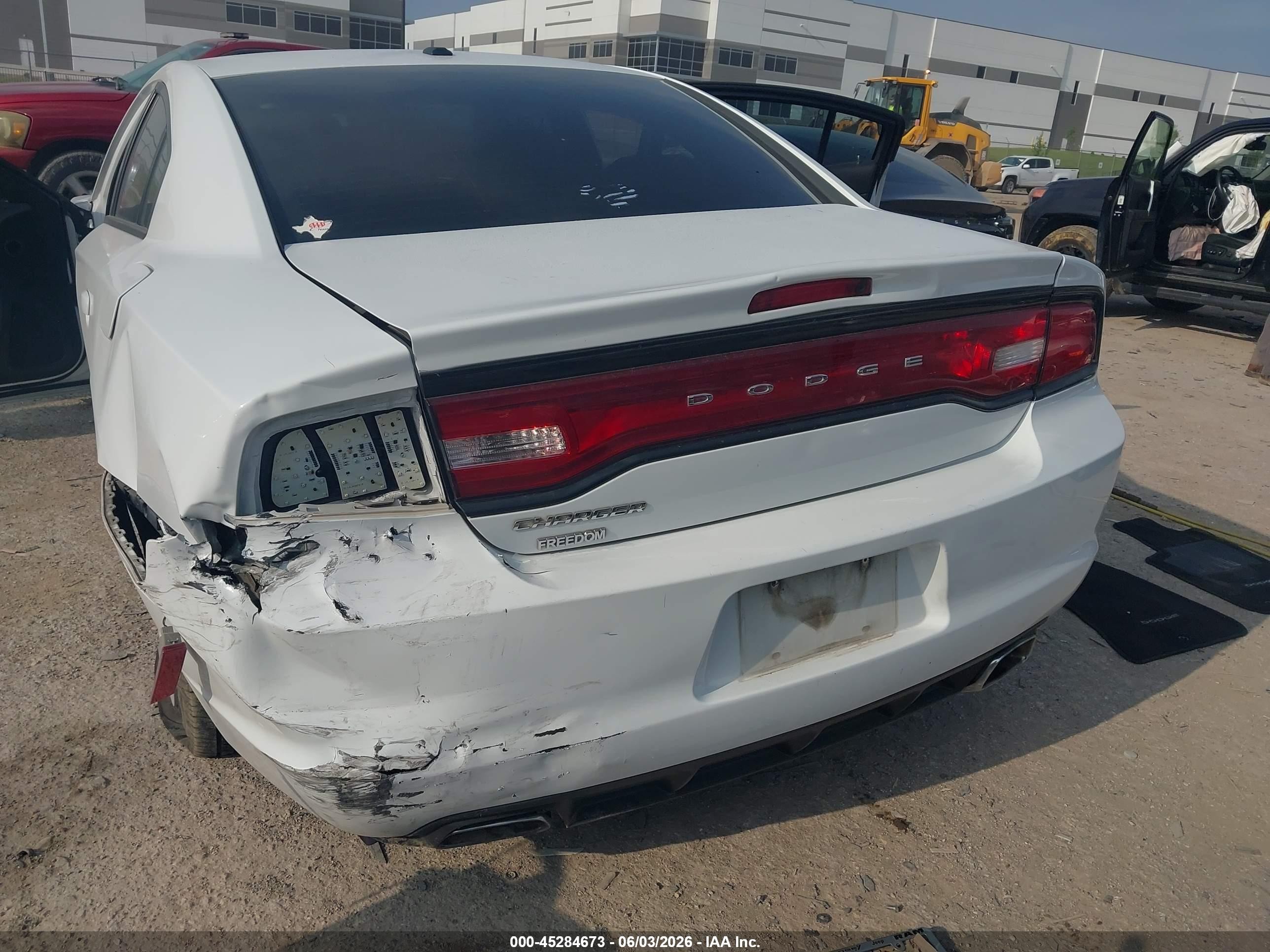 2014 Dodge Charger Se Белый vin: 2C3CDXBG6EH312156