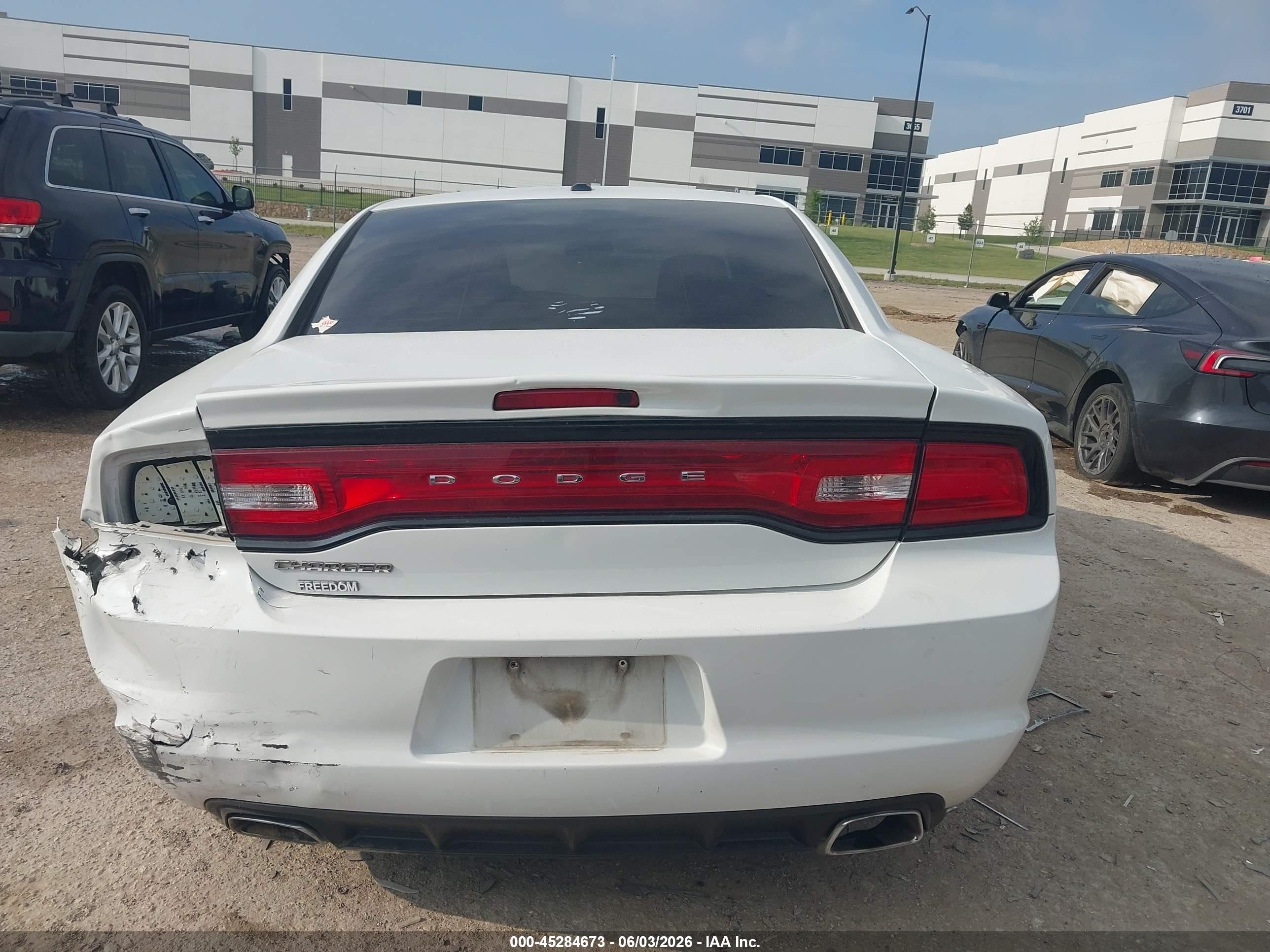 2014 Dodge Charger Se Белый vin: 2C3CDXBG6EH312156