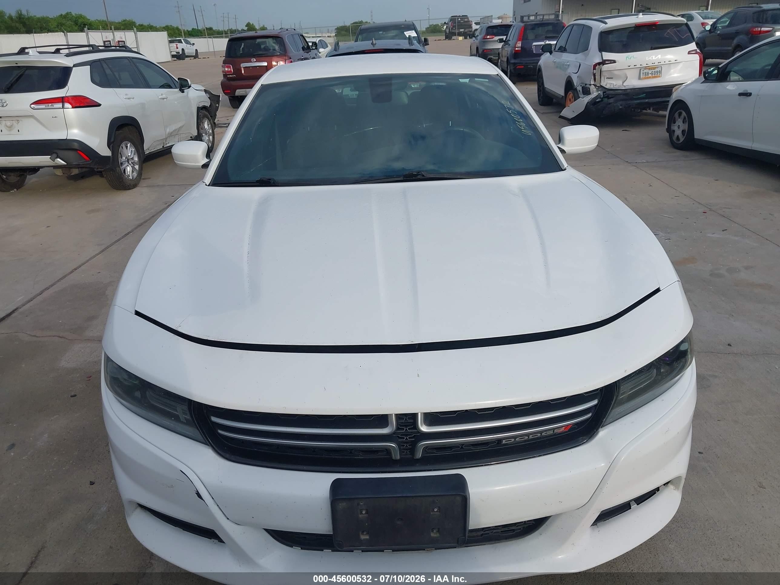 2015 Dodge Charger Se Белый vin: 2C3CDXBG6FH790207
