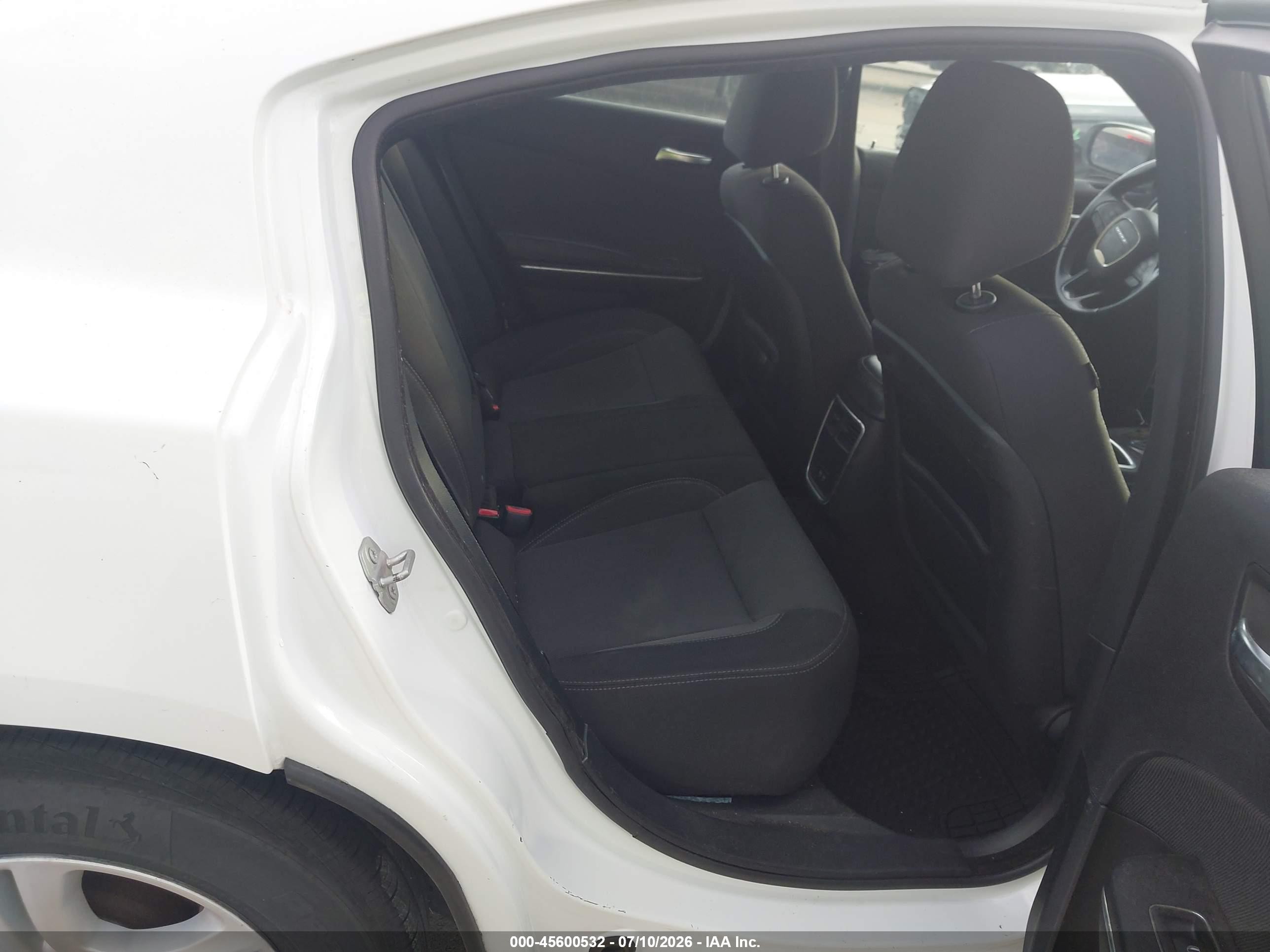 2015 Dodge Charger Se Белый vin: 2C3CDXBG6FH790207