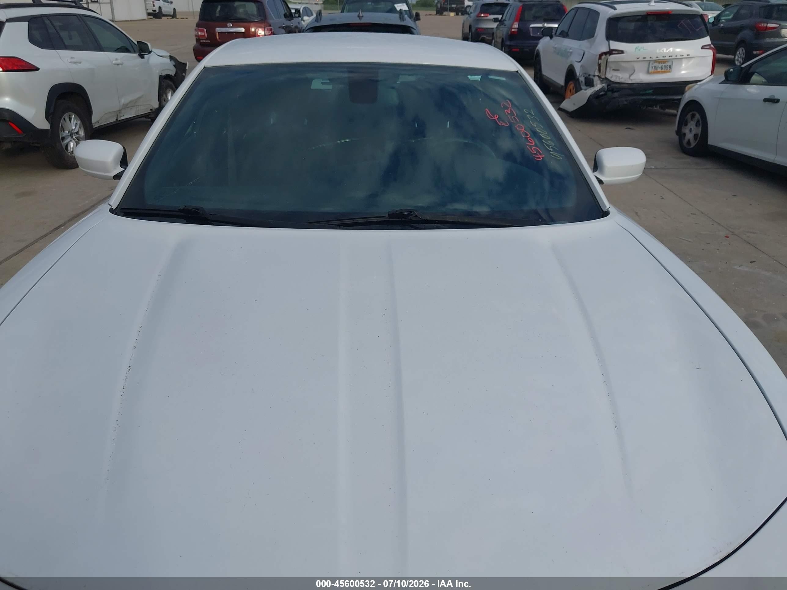 2015 Dodge Charger Se Белый vin: 2C3CDXBG6FH790207