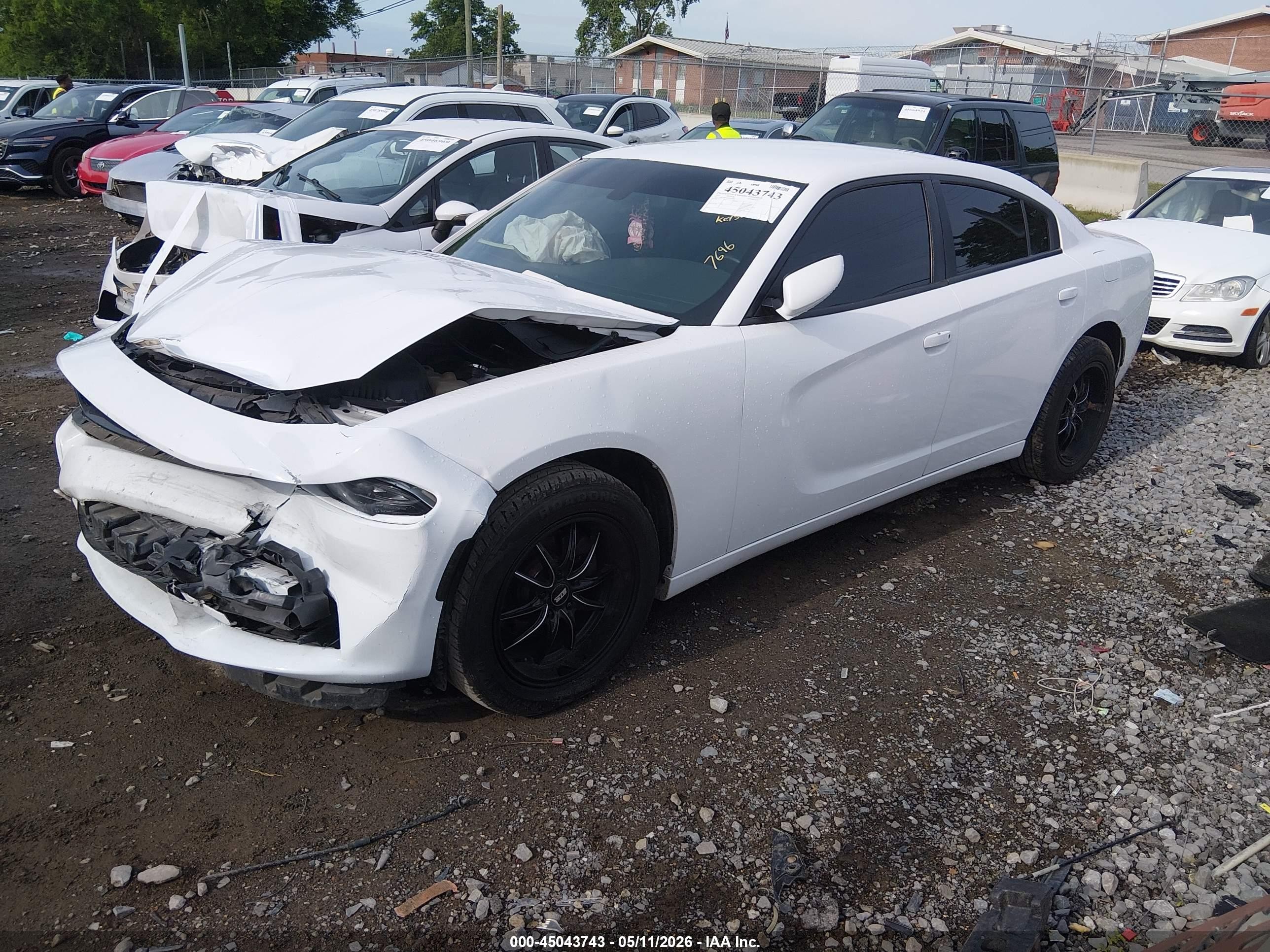2017 Dodge Charger Se Rwd Белый vin: 2C3CDXBG6HH537696